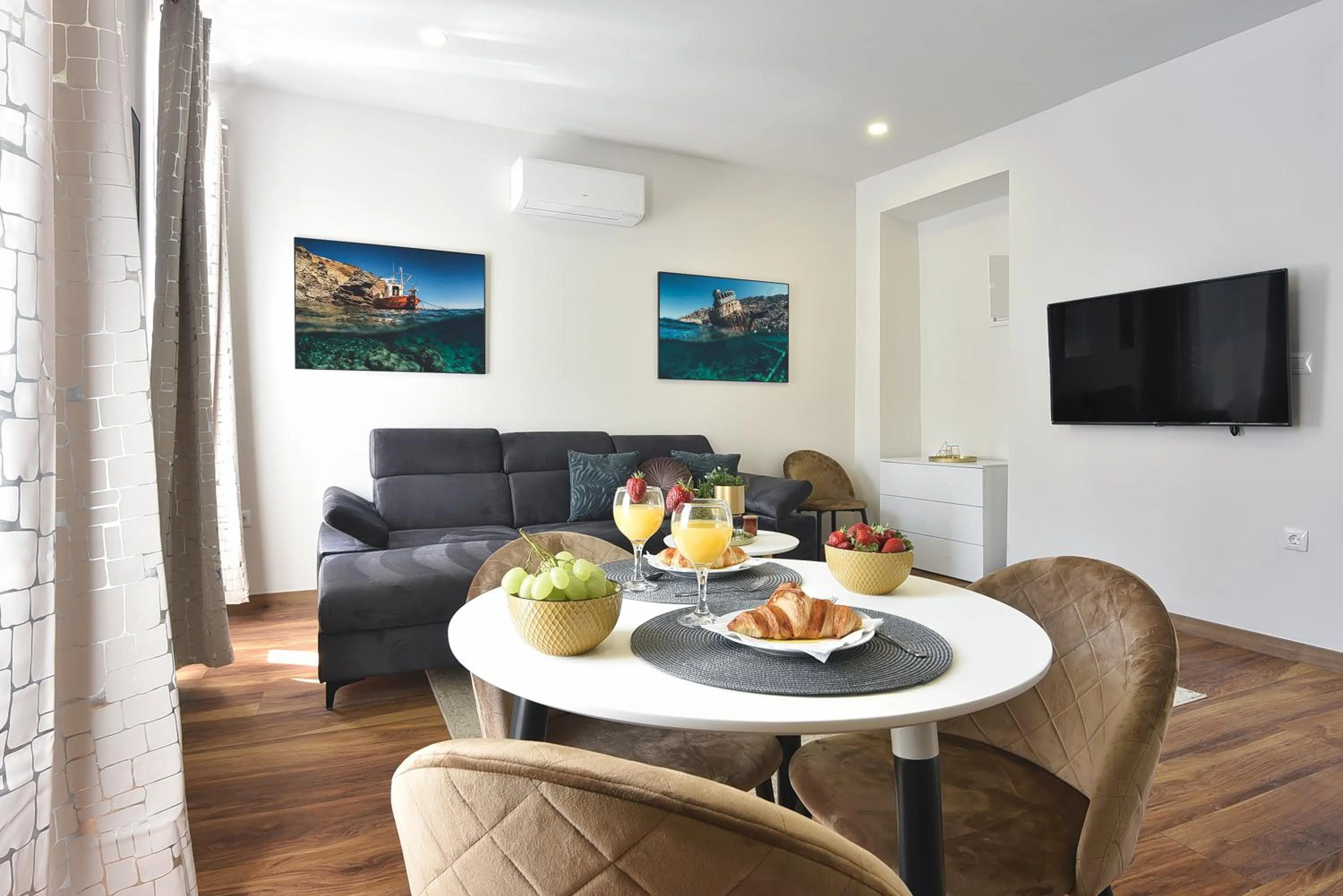 Food and drinks in D&A Central Luxury Apartments with FREE Parking