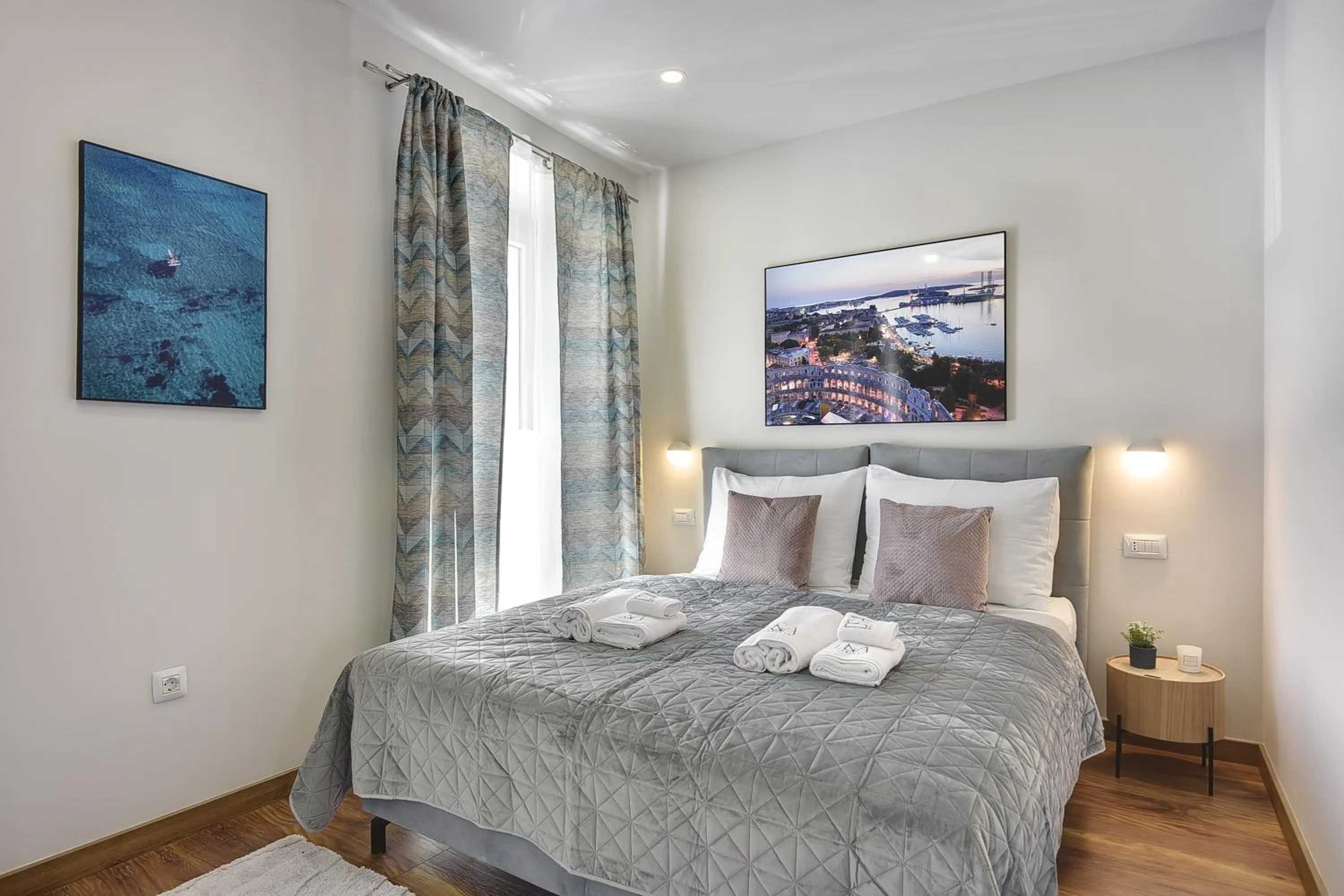 Bed in D&A Central Luxury Apartments with FREE Parking