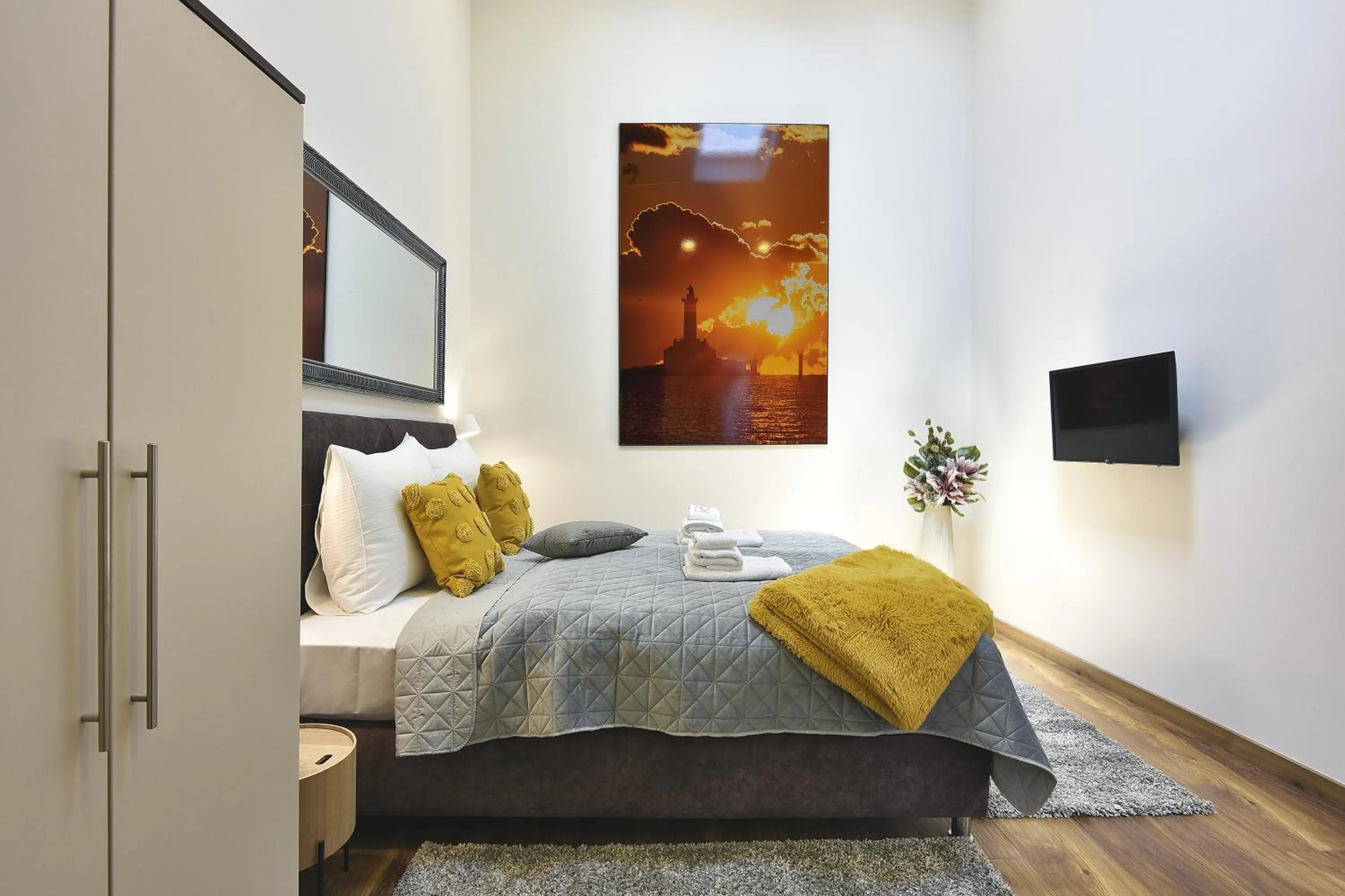 Bed in D&A Central Luxury Apartments with FREE Parking