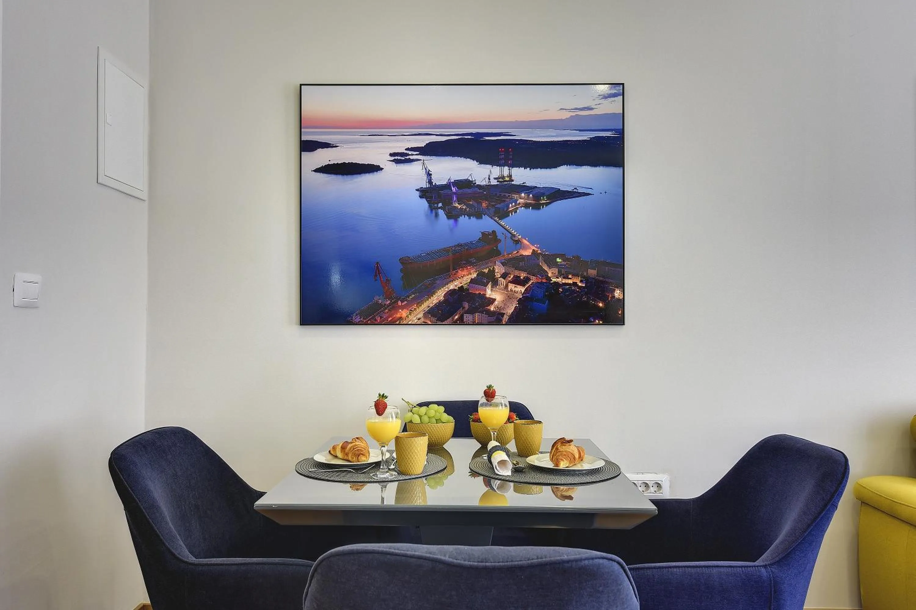 Food and drinks in D&A Central Luxury Apartments with FREE Parking