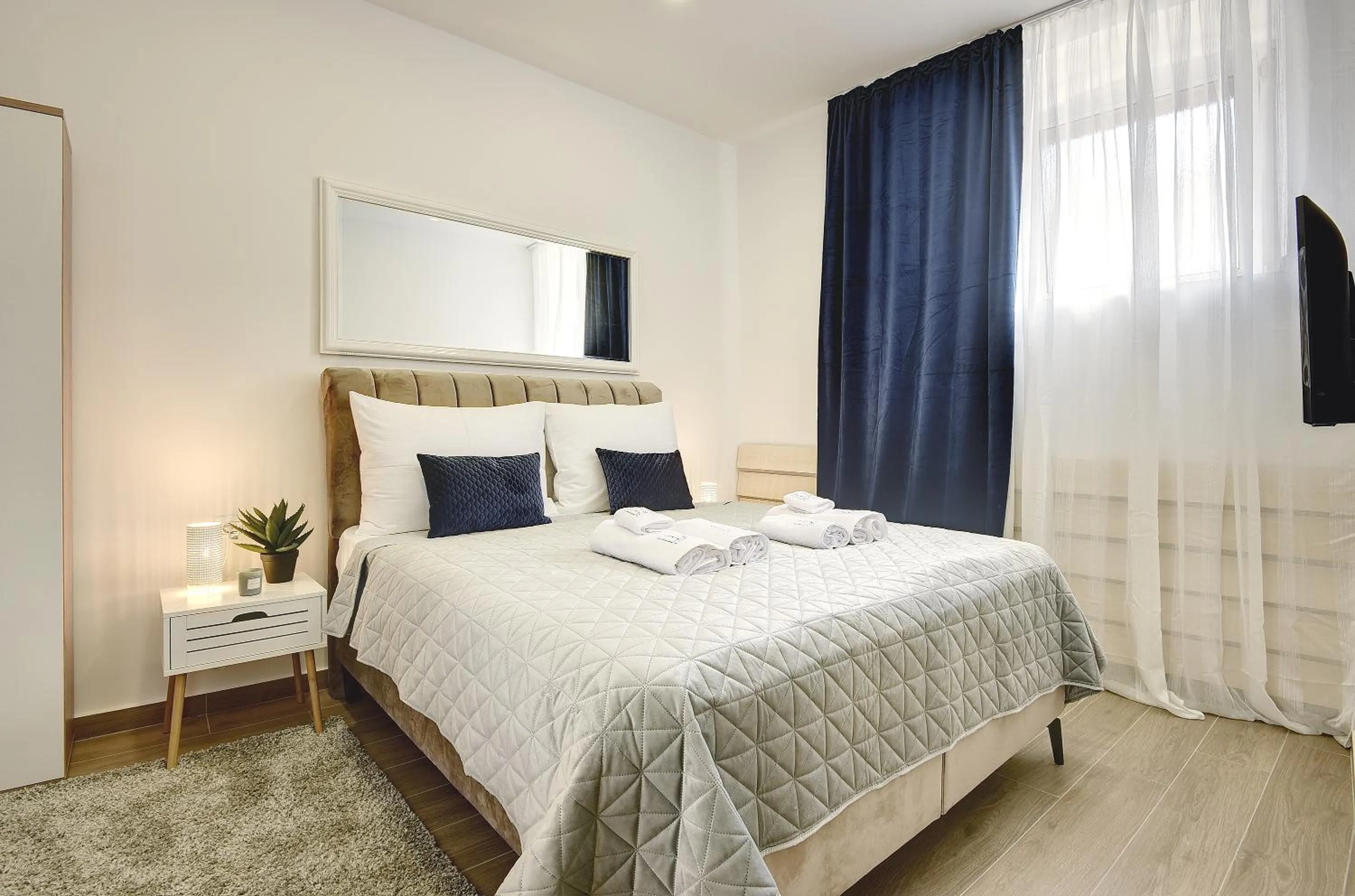 Bed in D&A Central Luxury Apartments with FREE Parking