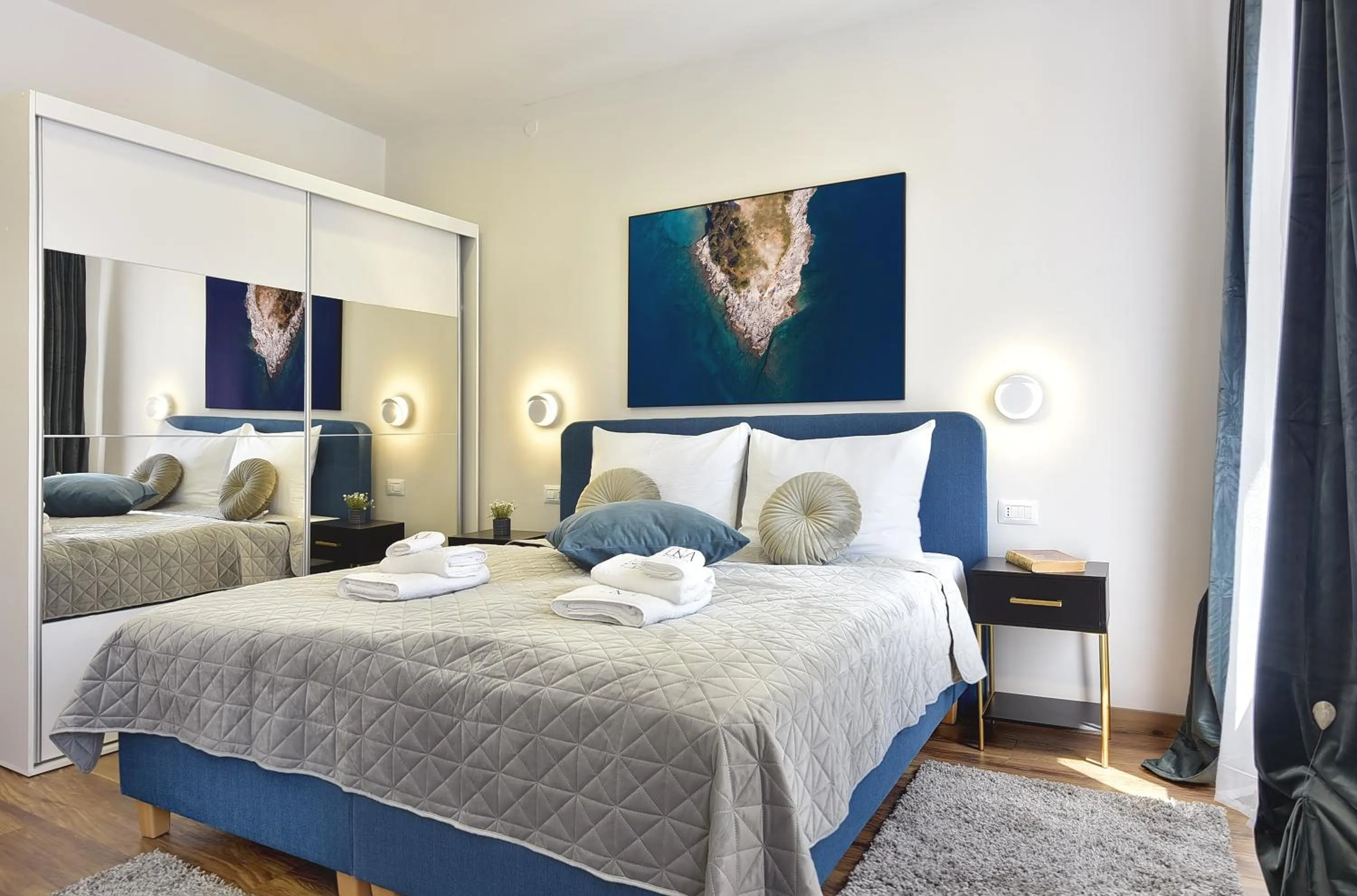 Bed in D&A Central Luxury Apartments with FREE Parking