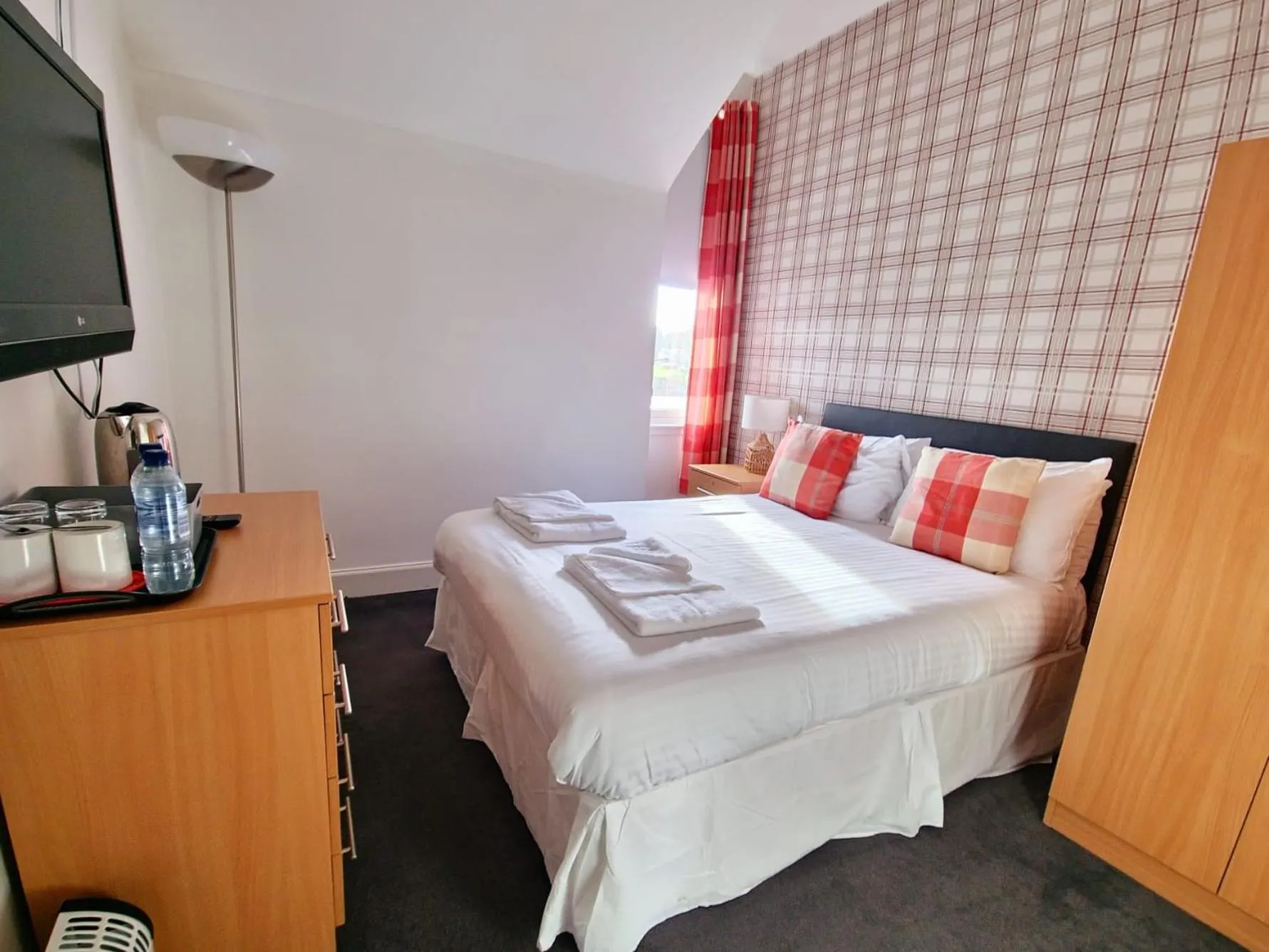 Bed in Aberfoyle Inn