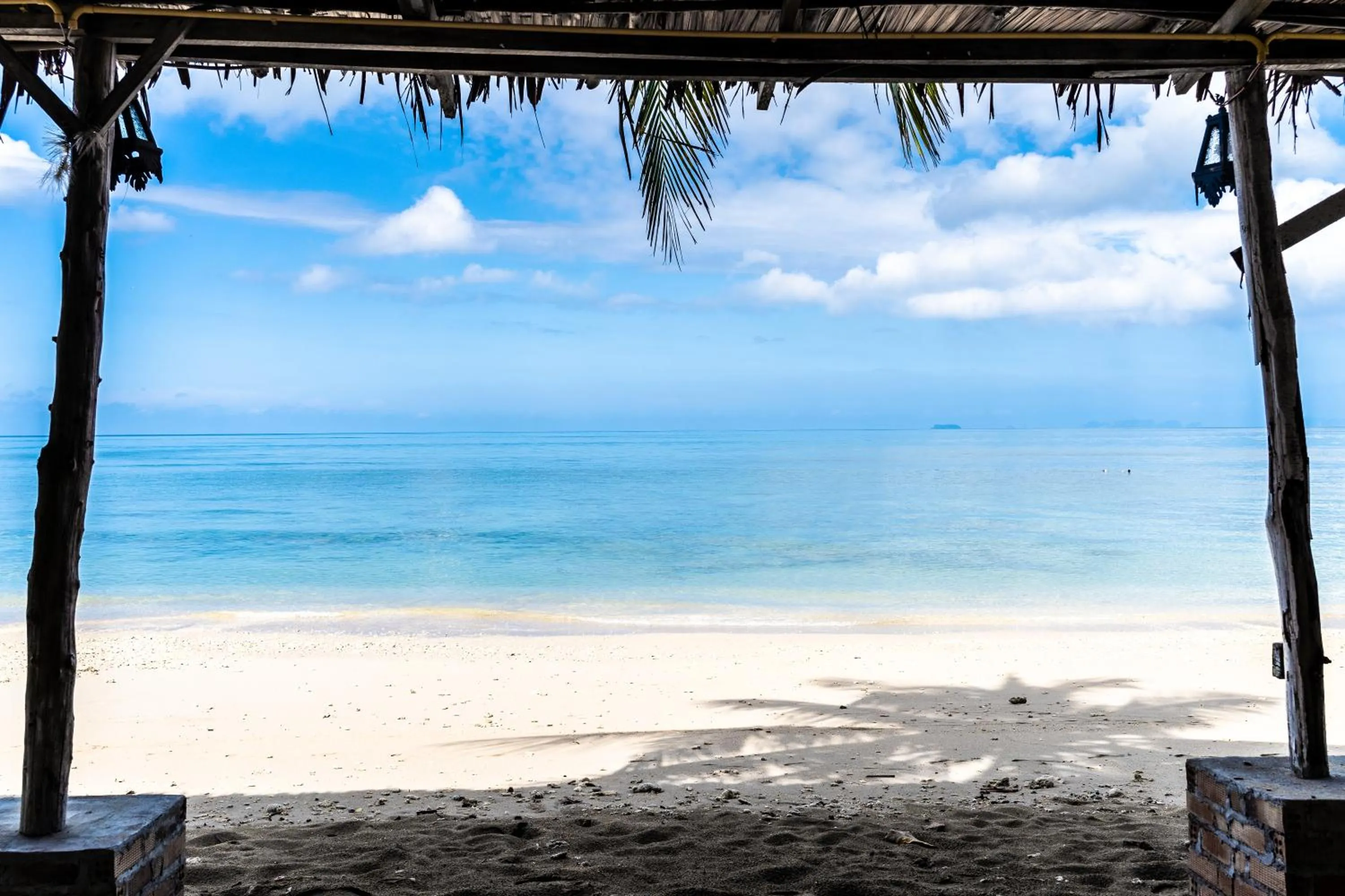 Beach in Isara Lanta Beach Resort