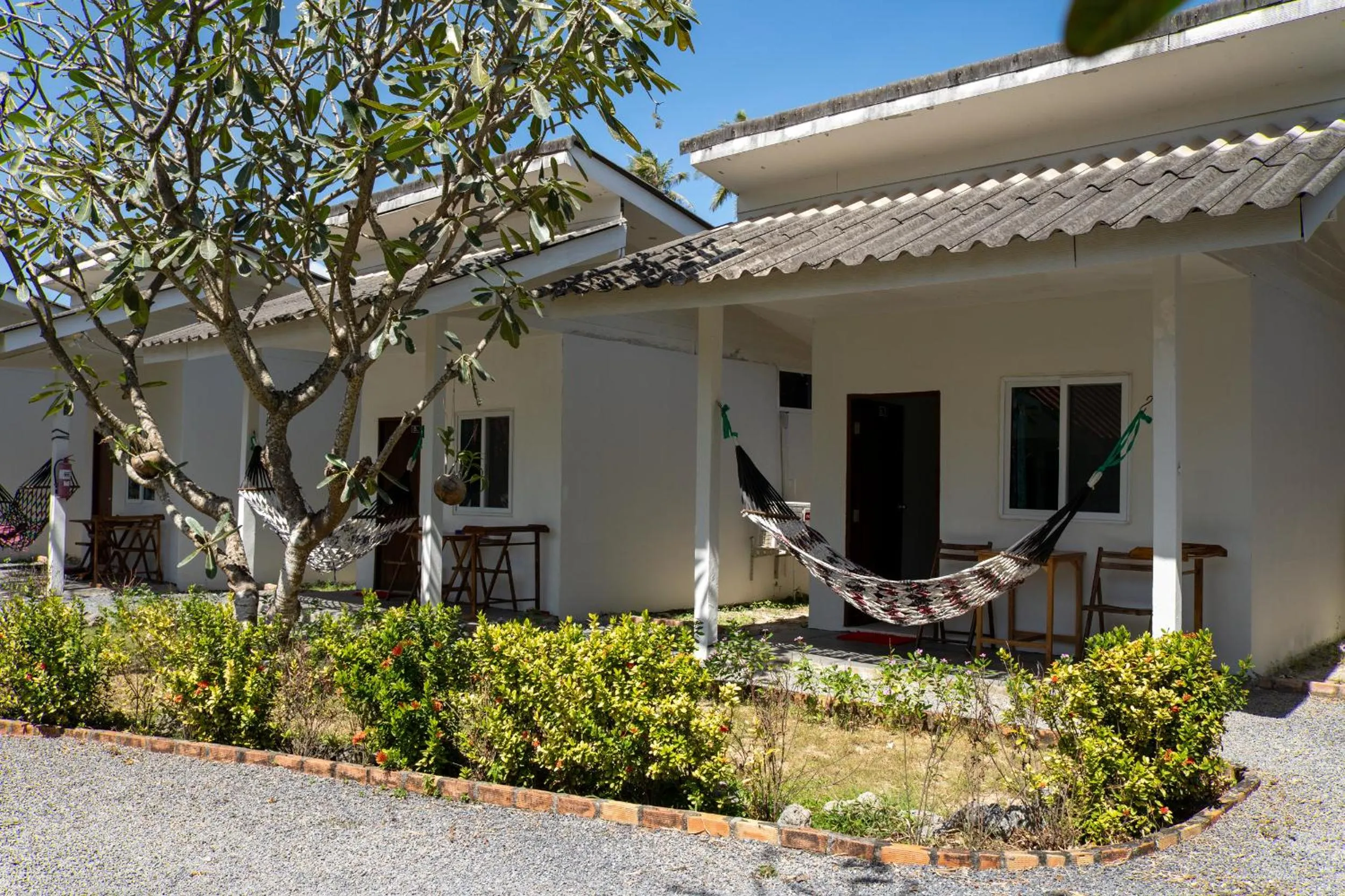 Property building in Isara Lanta Beach Resort