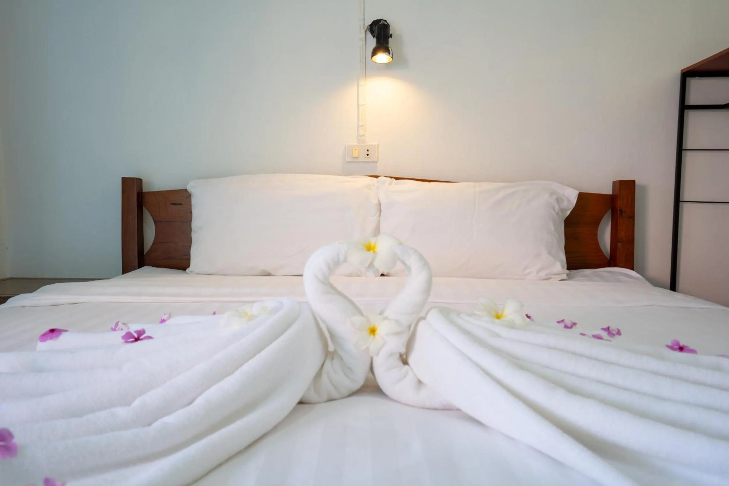 Bedroom, Bed in Isara Lanta Beach Resort
