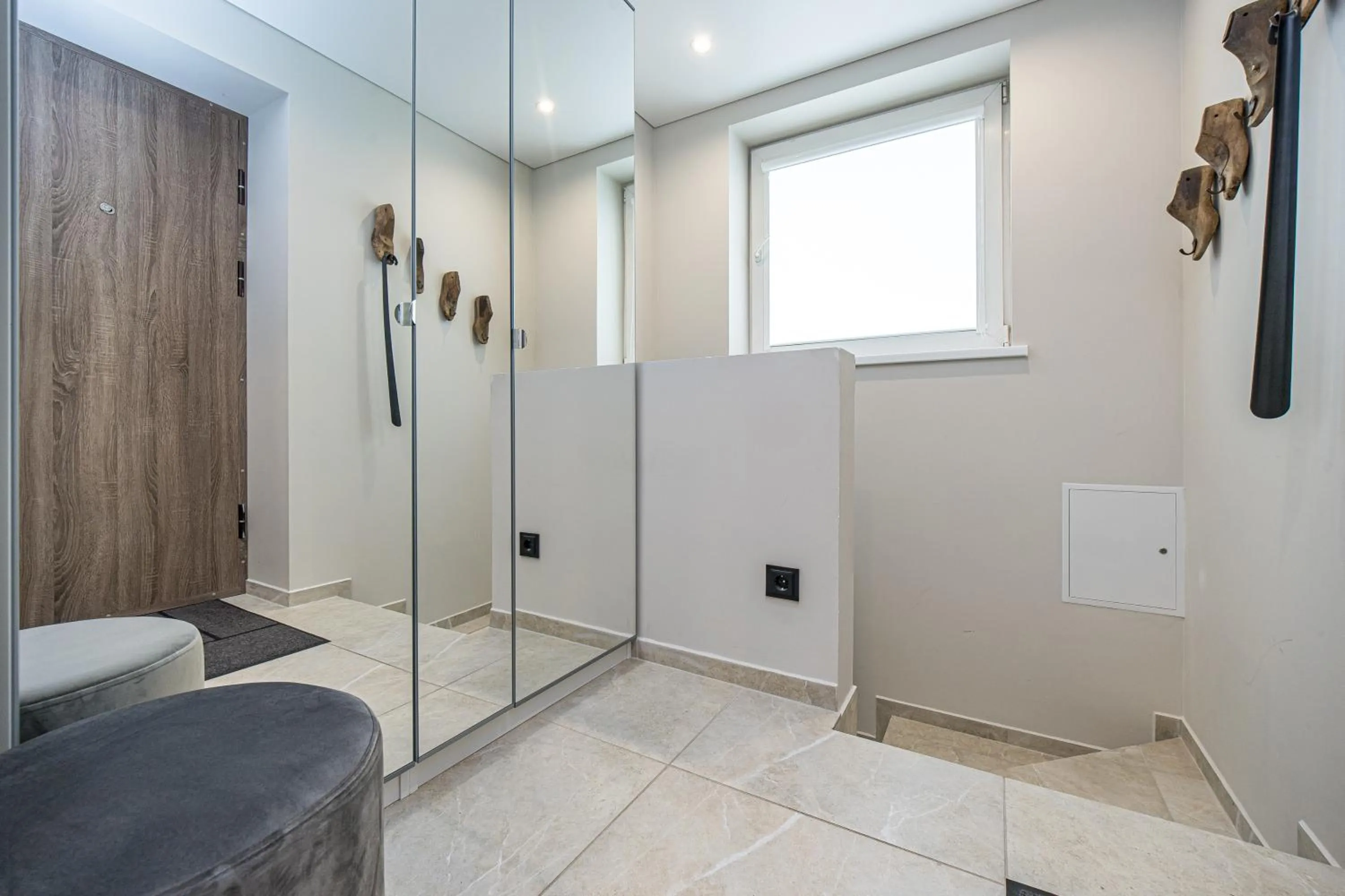 wardrobe in Viešbutis Prie Fontano