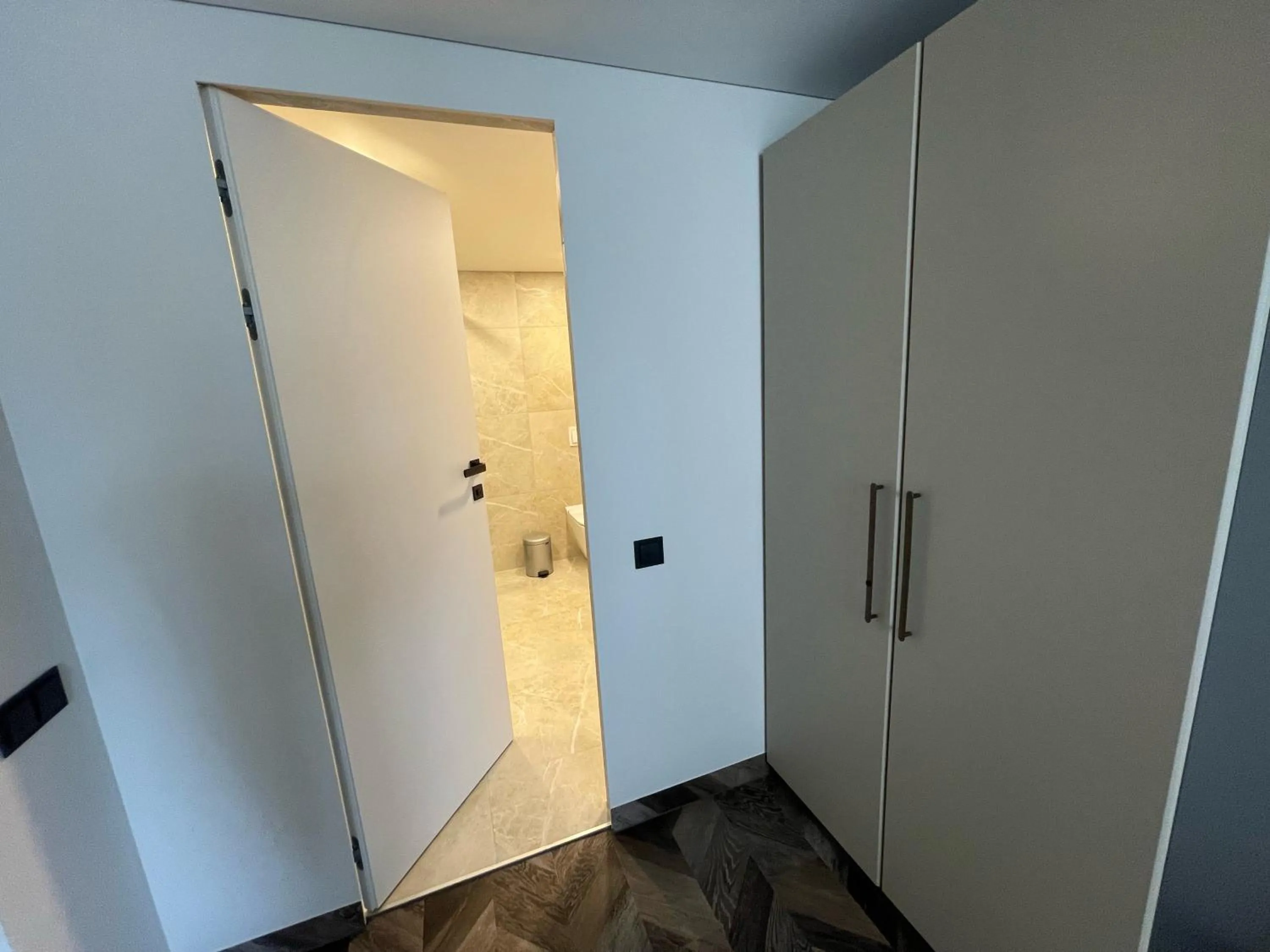 wardrobe in Viešbutis Prie Fontano