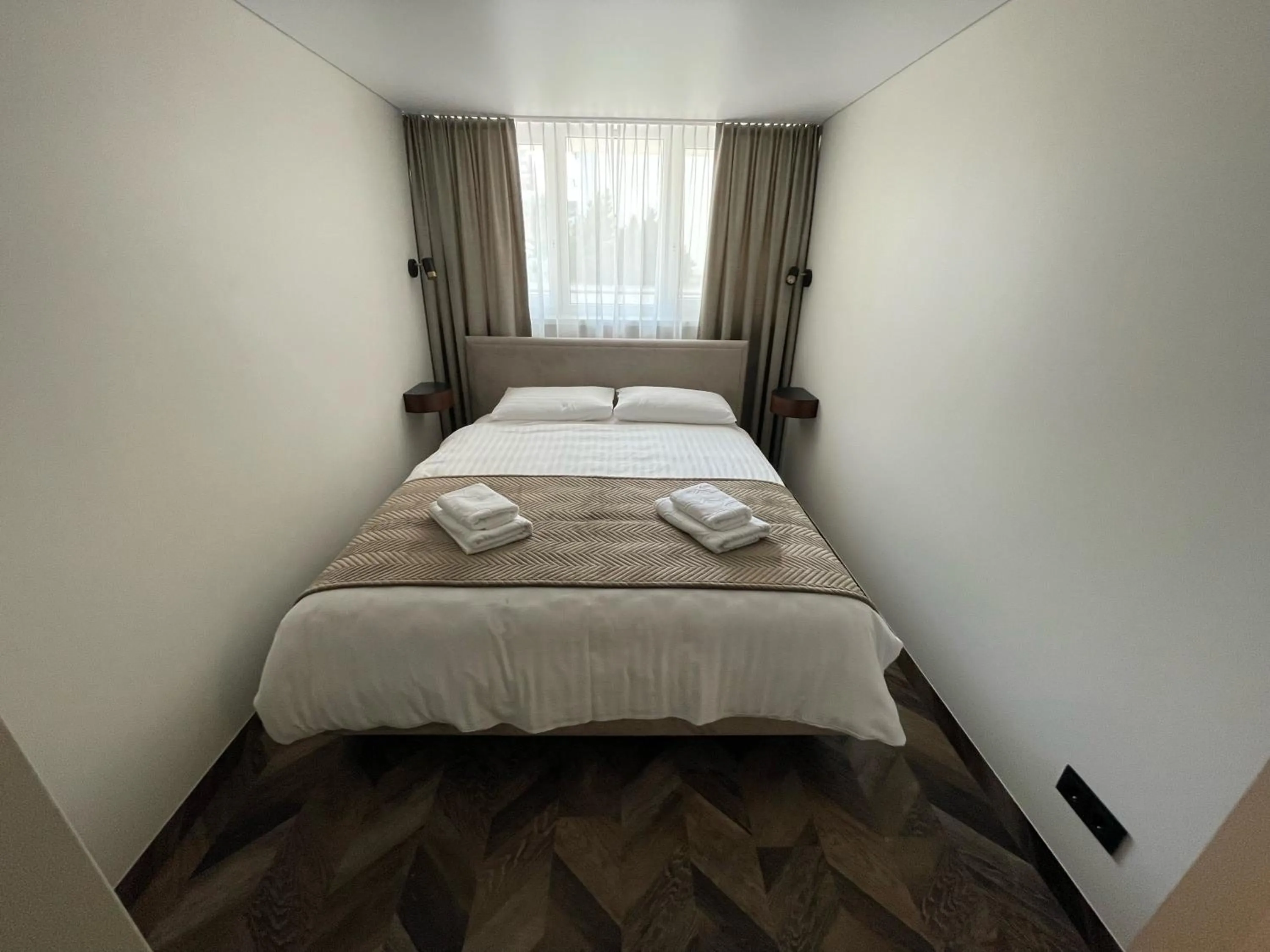 Bedroom, Bed in Viešbutis Prie Fontano