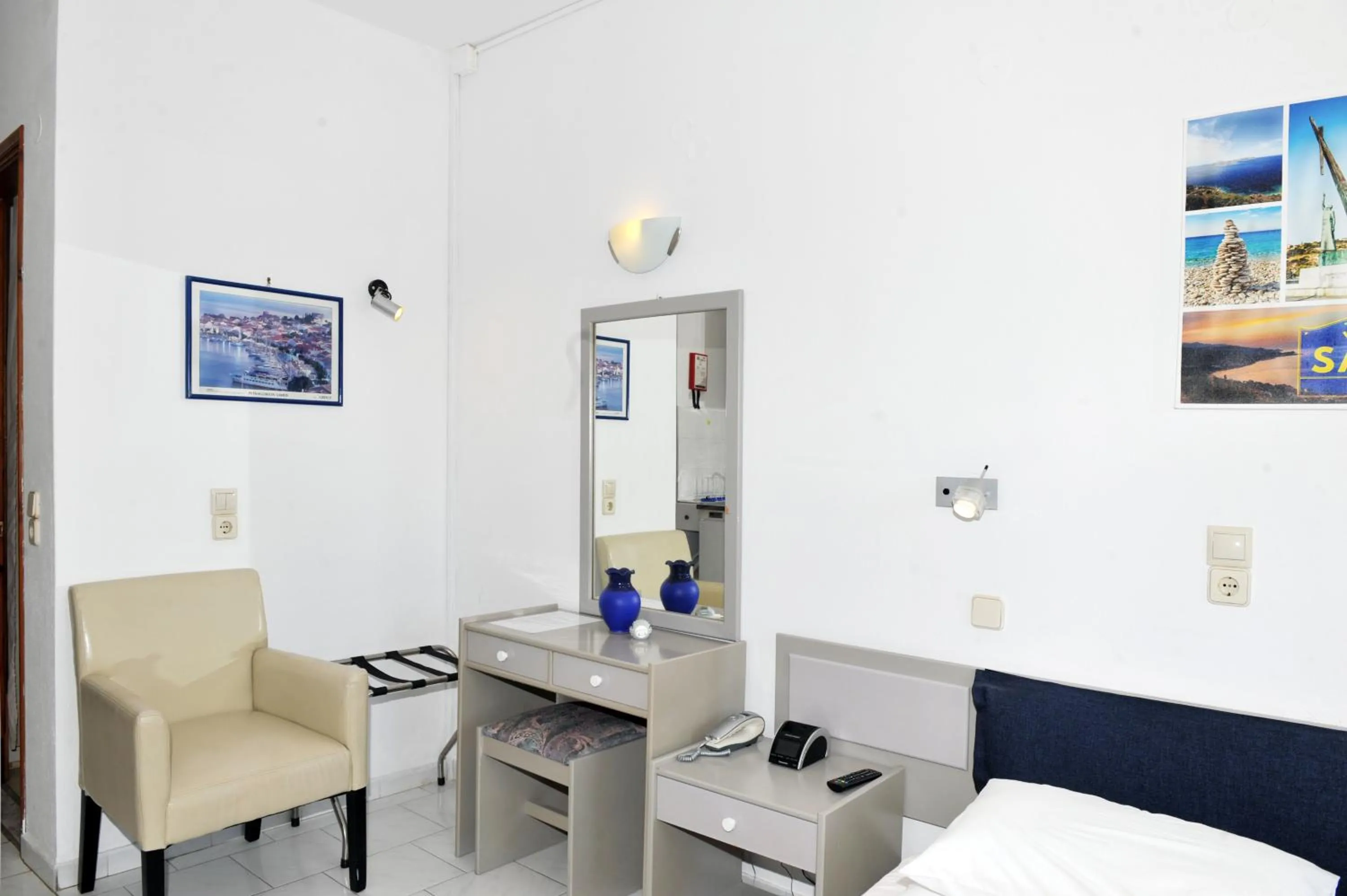 Bedroom, Bed in Anna Studios