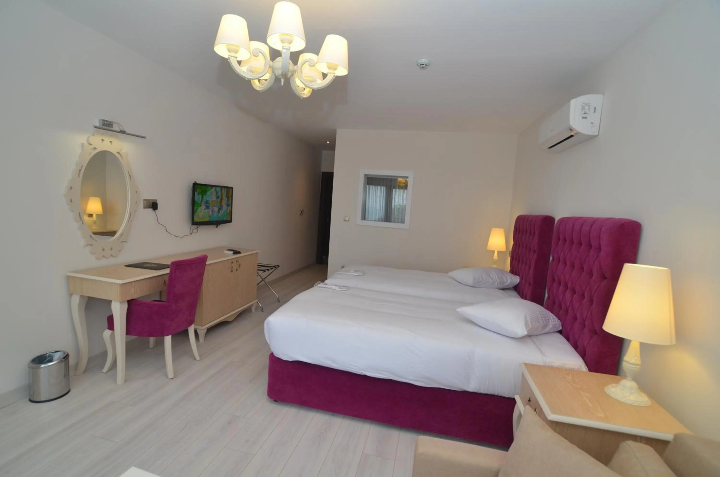 Photo of the whole room, Bed in Motali Life Hotel