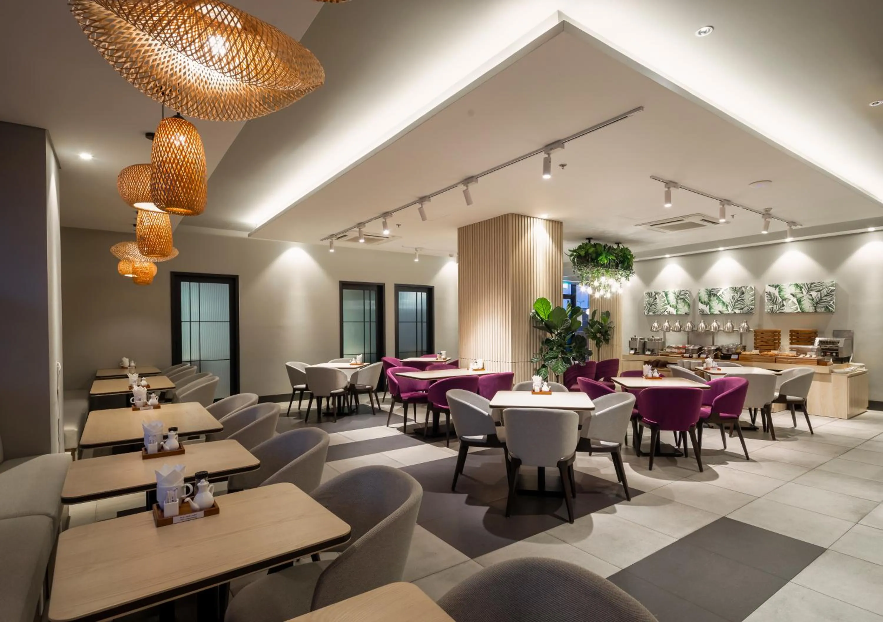 Restaurant/places to eat in Roygent Parks Hai Phong