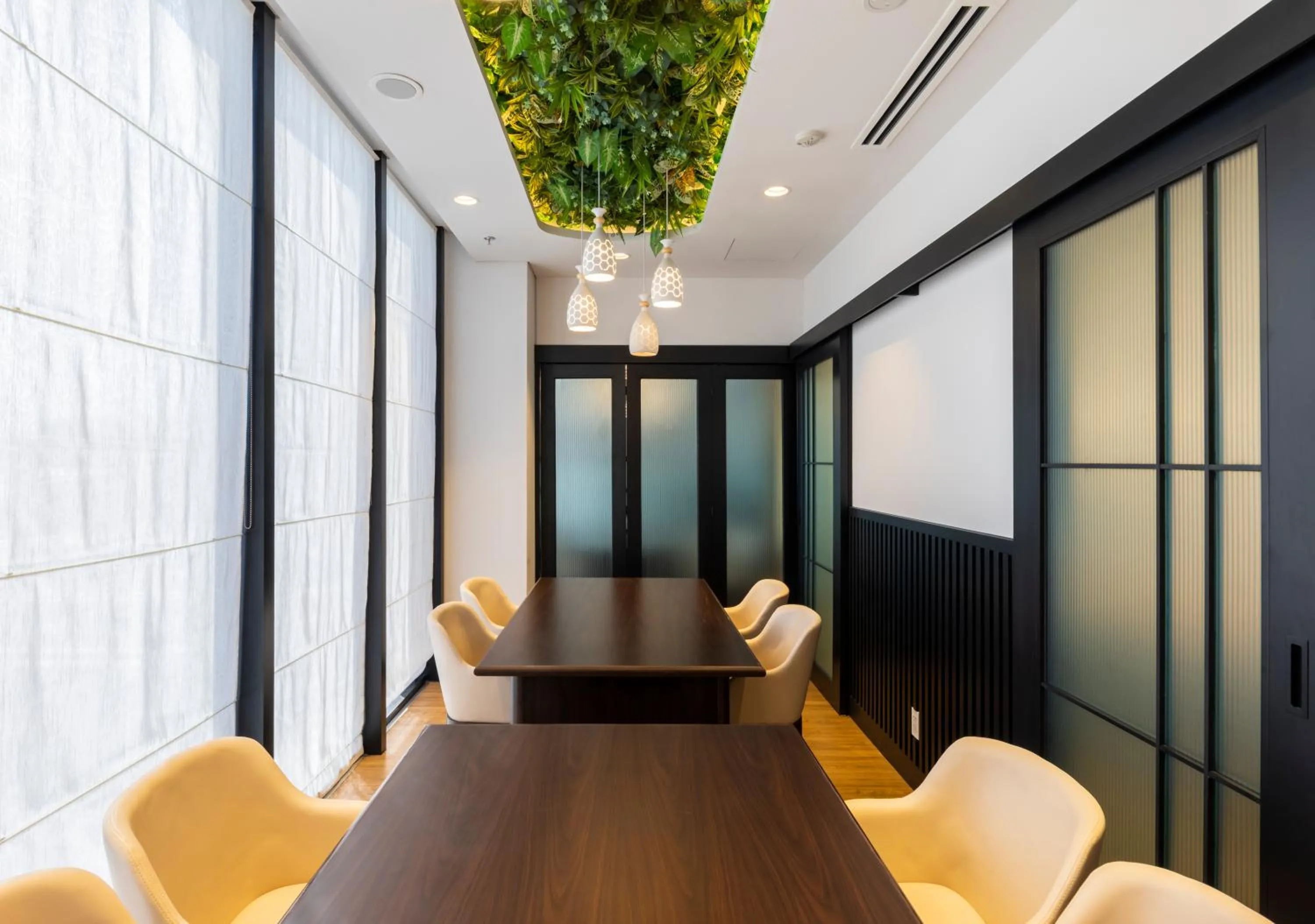 Restaurant/places to eat in Roygent Parks Hai Phong