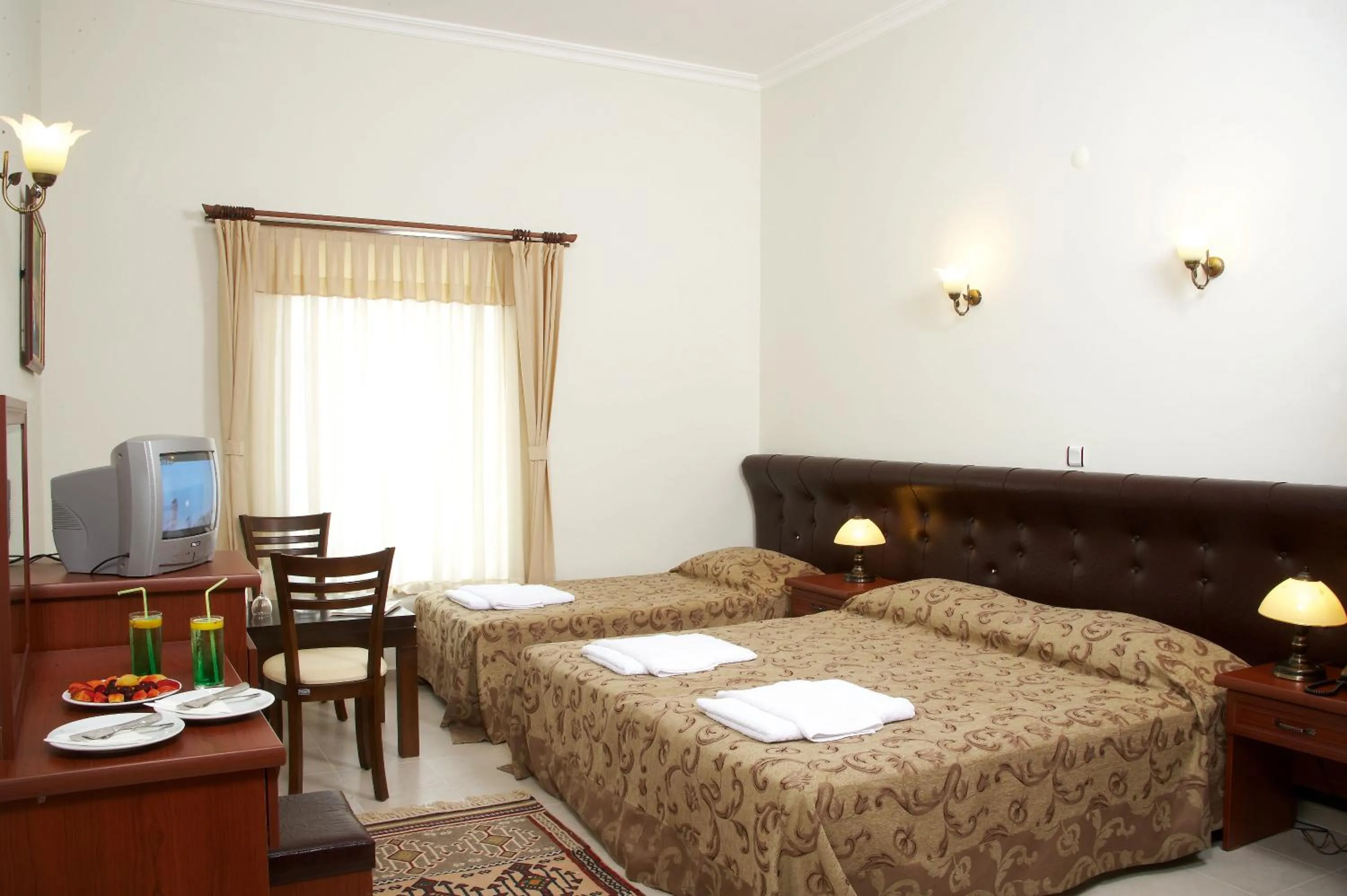 Standard Triple Room in Bacahan Hotel