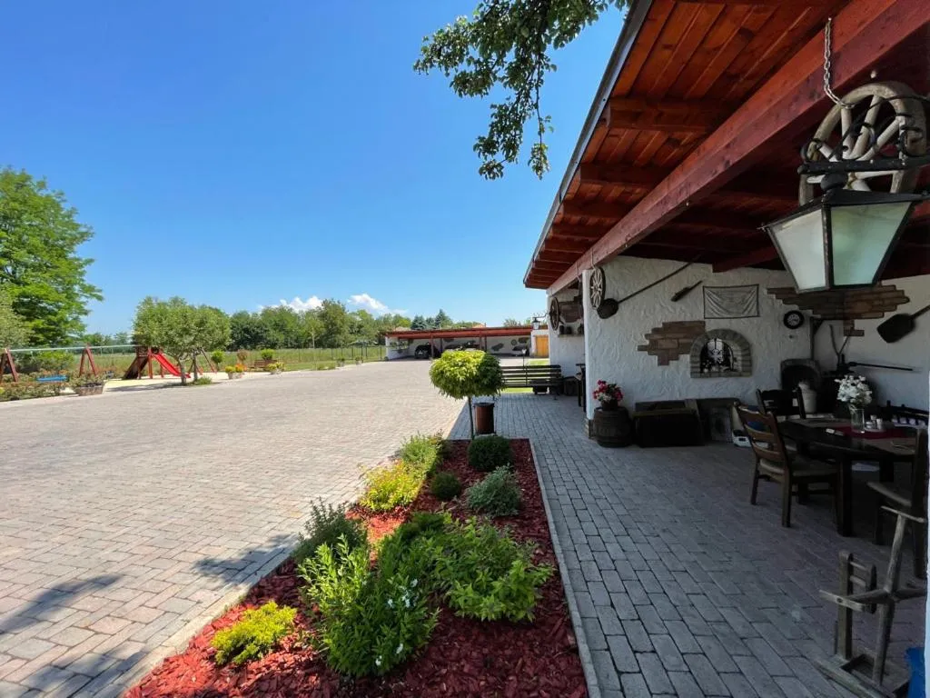 Kukorica Csárda Apartman