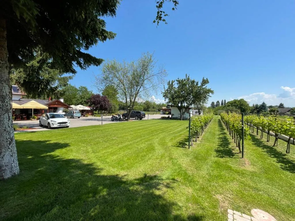 Kukorica Csárda Apartman