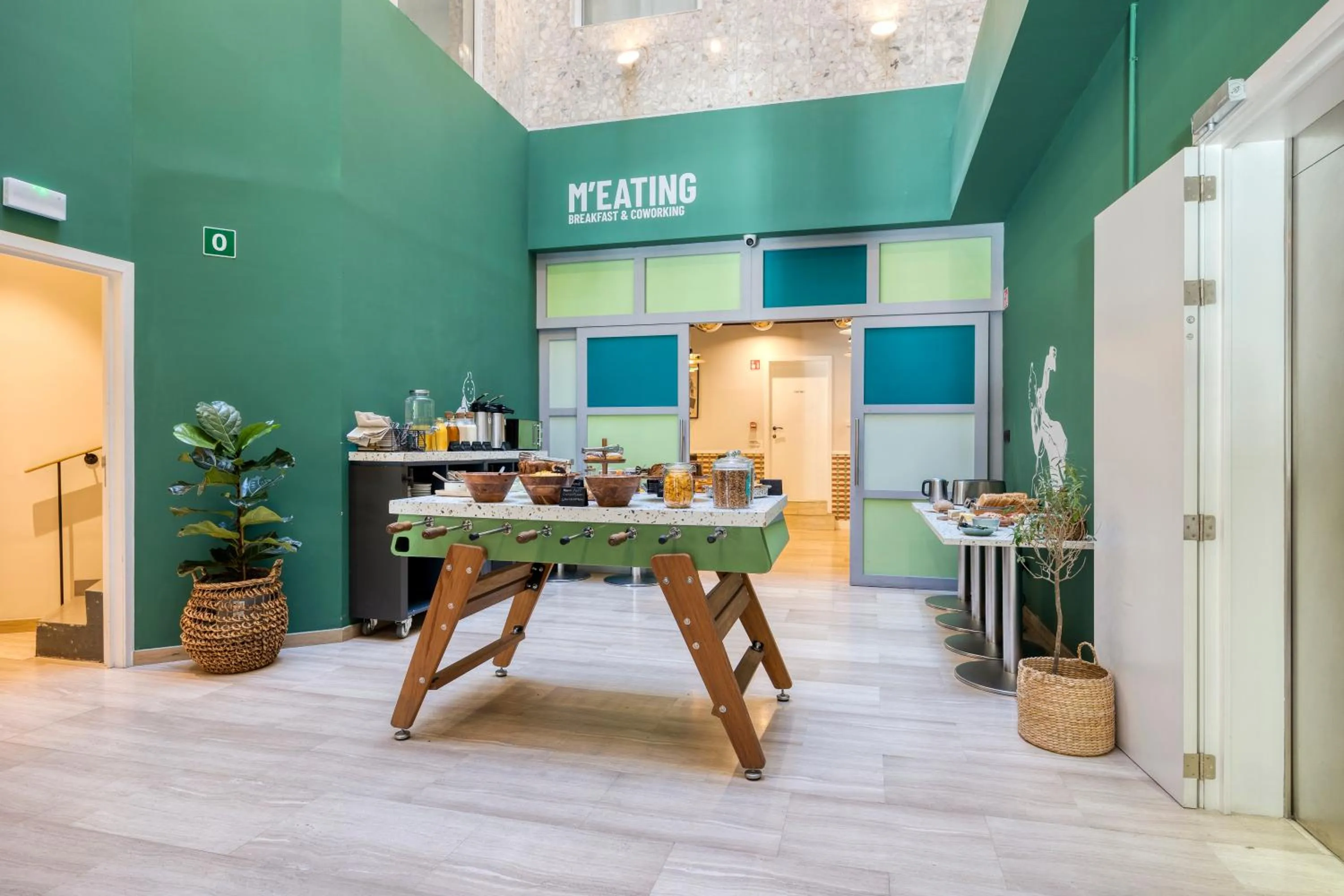 Food in LATROUPE Grand Place