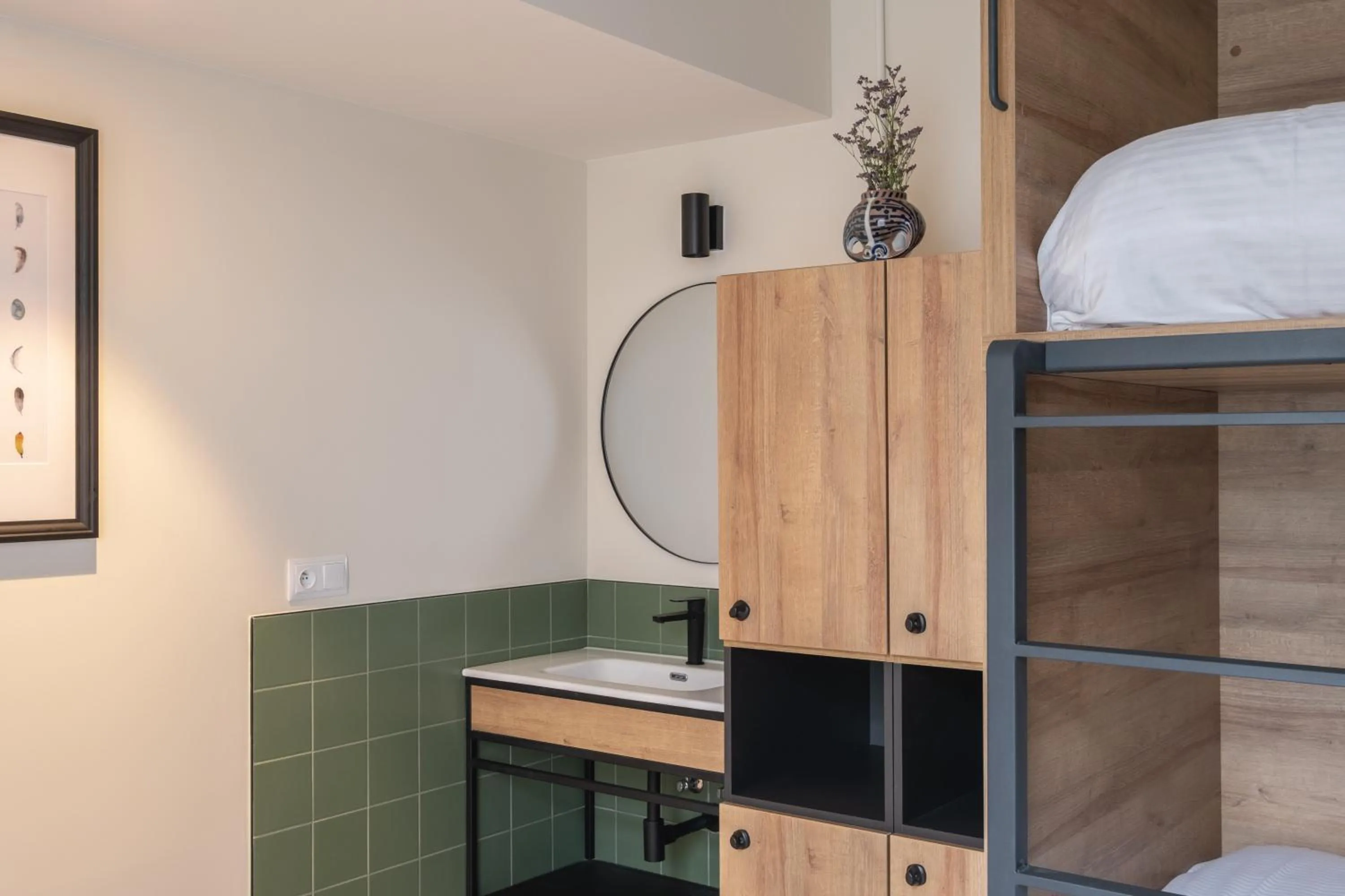 bunk bed in LATROUPE Grand Place