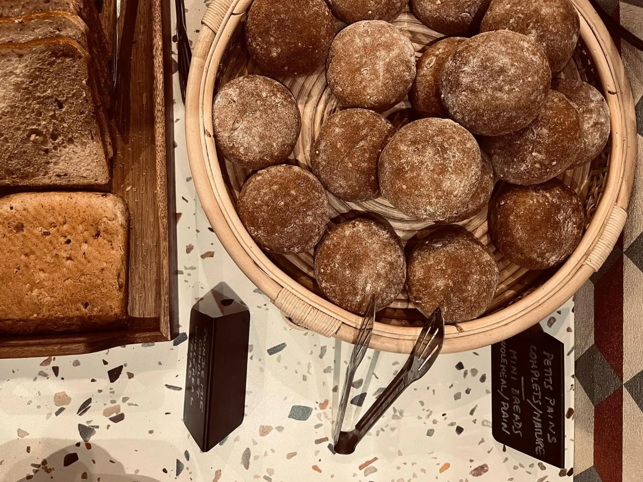 Breakfast in LATROUPE Grand Place