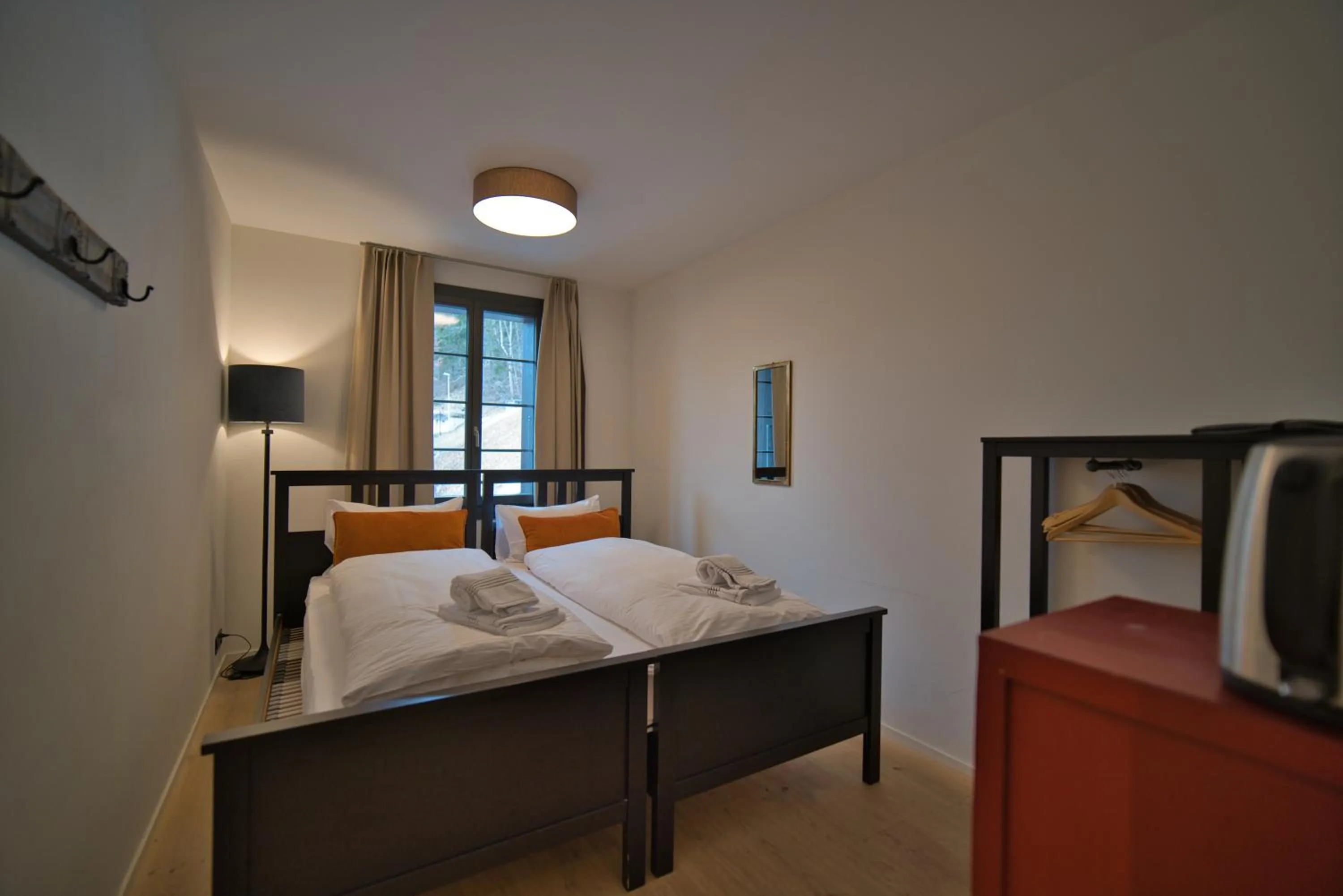 Bed in Eiger View Alpine Lodge