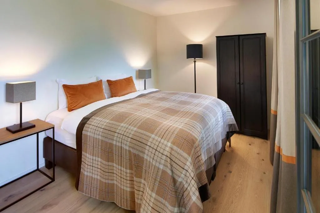 Bed in Eiger View Alpine Lodge