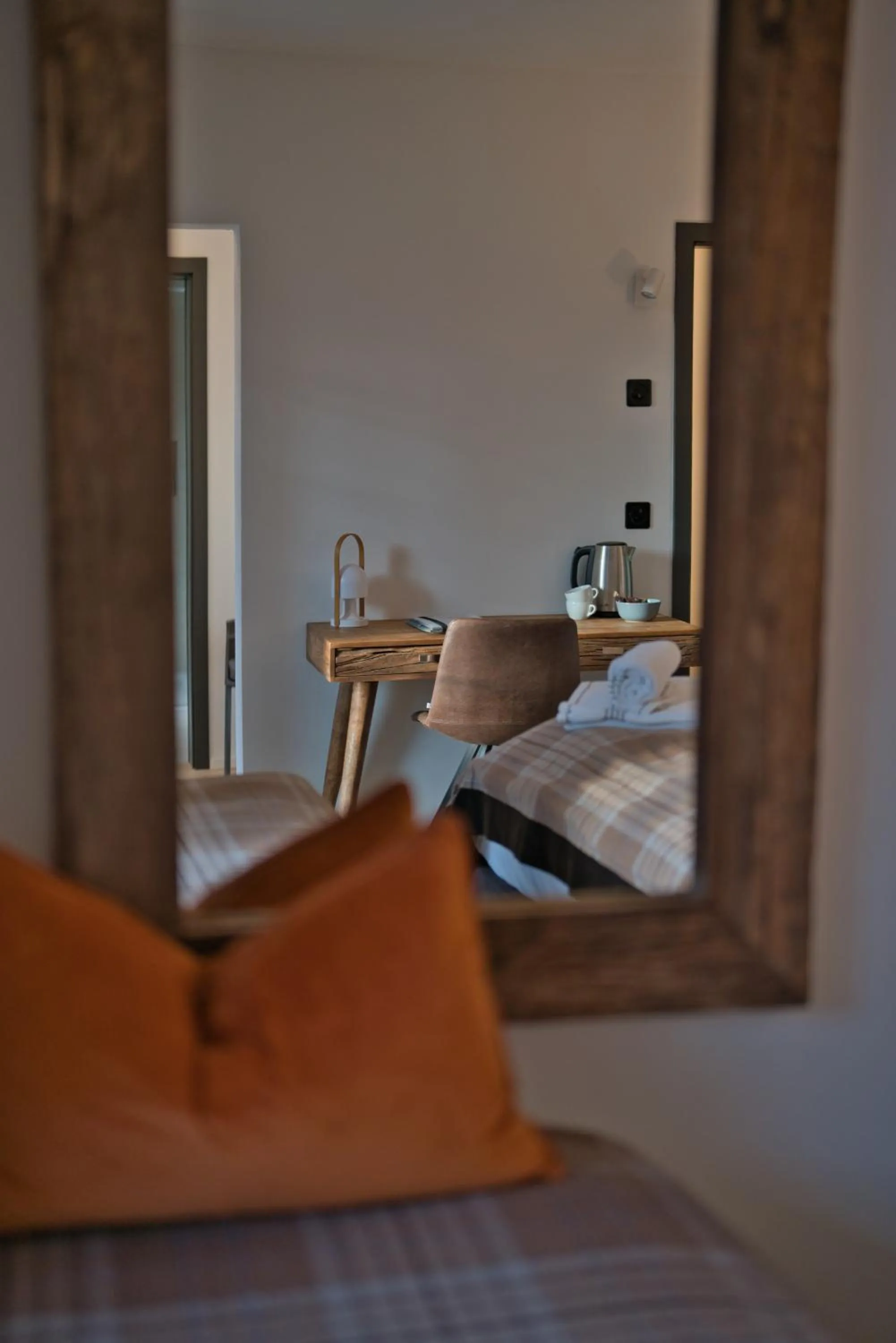 Bed in Eiger View Alpine Lodge