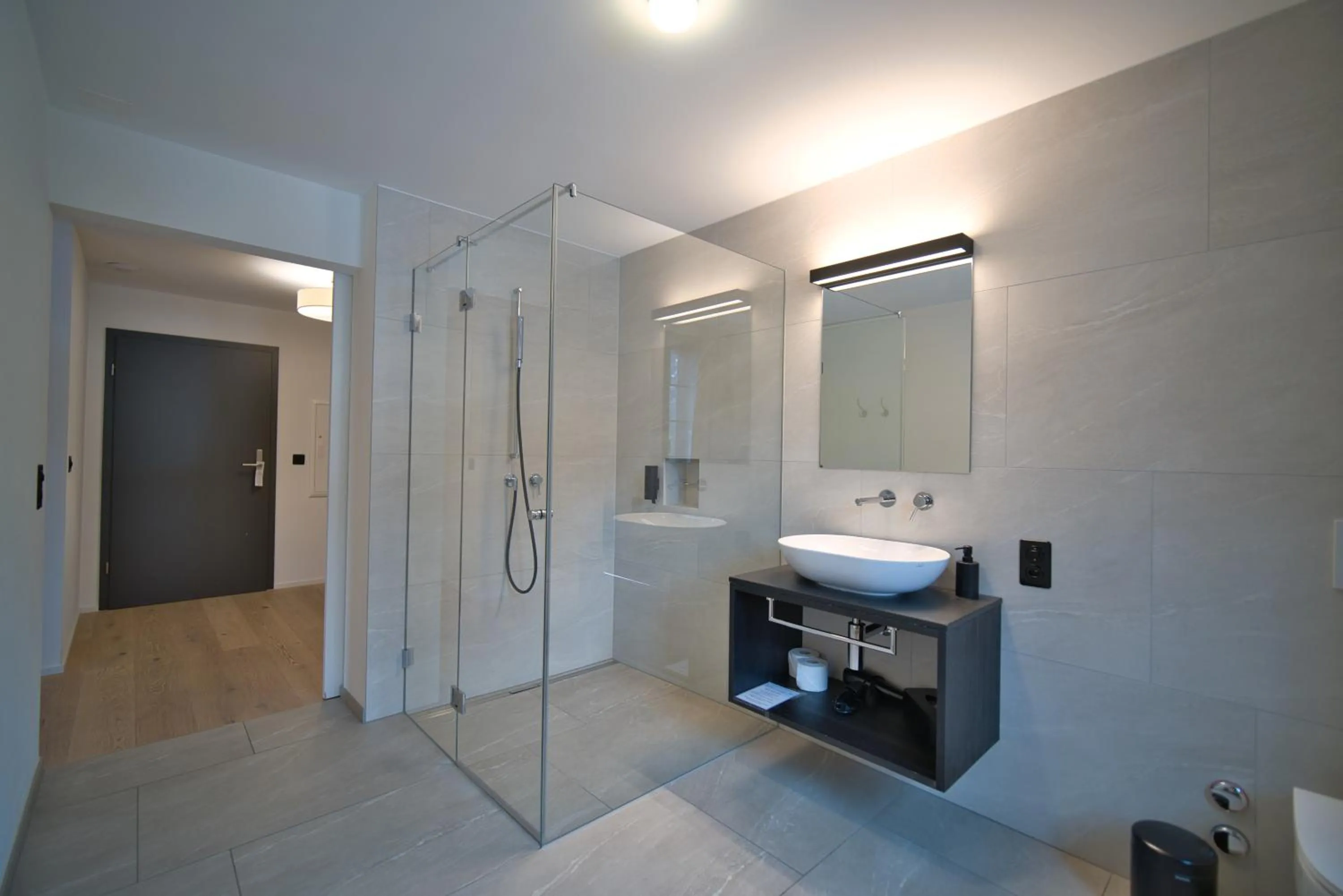 Shower in Eiger View Alpine Lodge