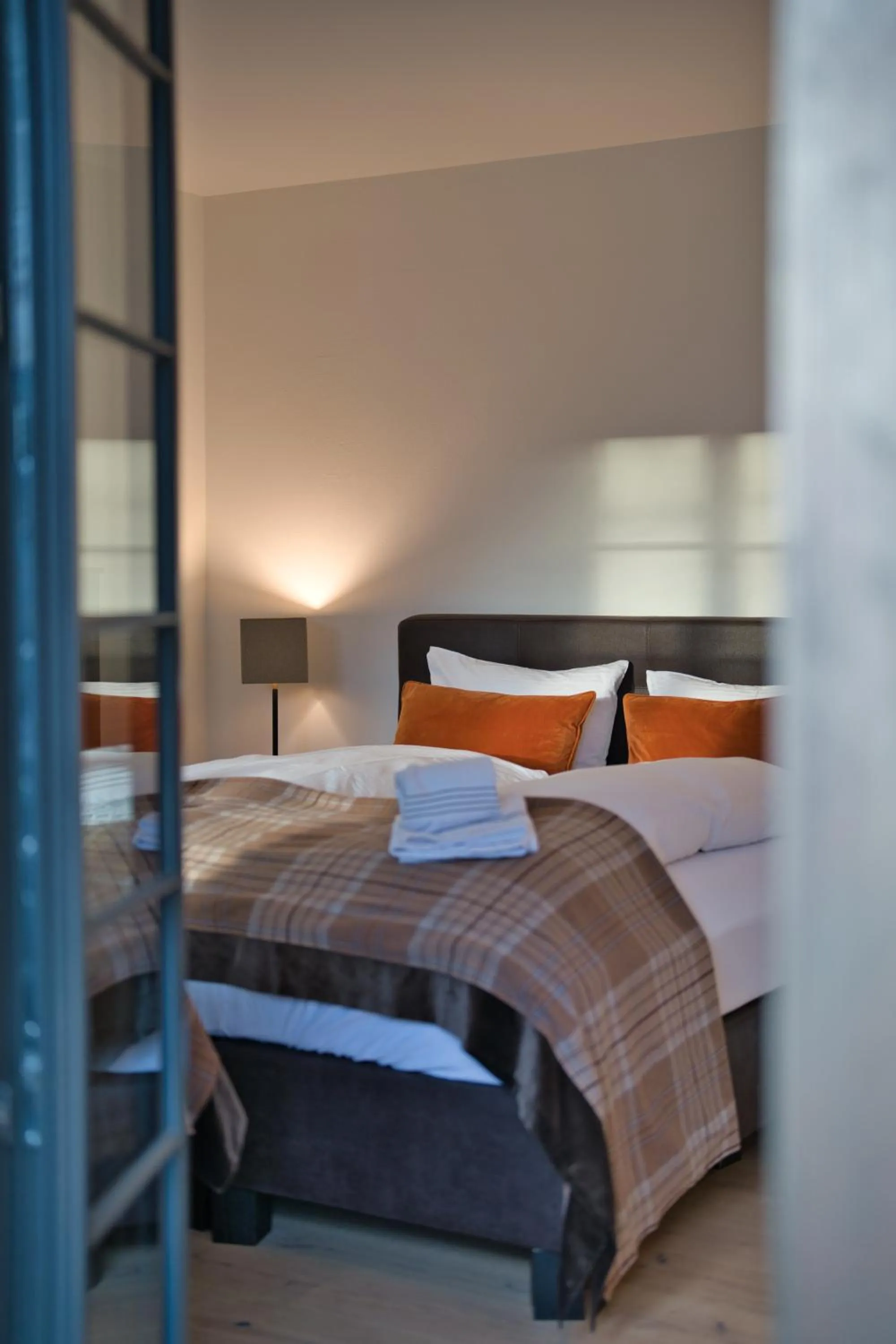 Bed in Eiger View Alpine Lodge