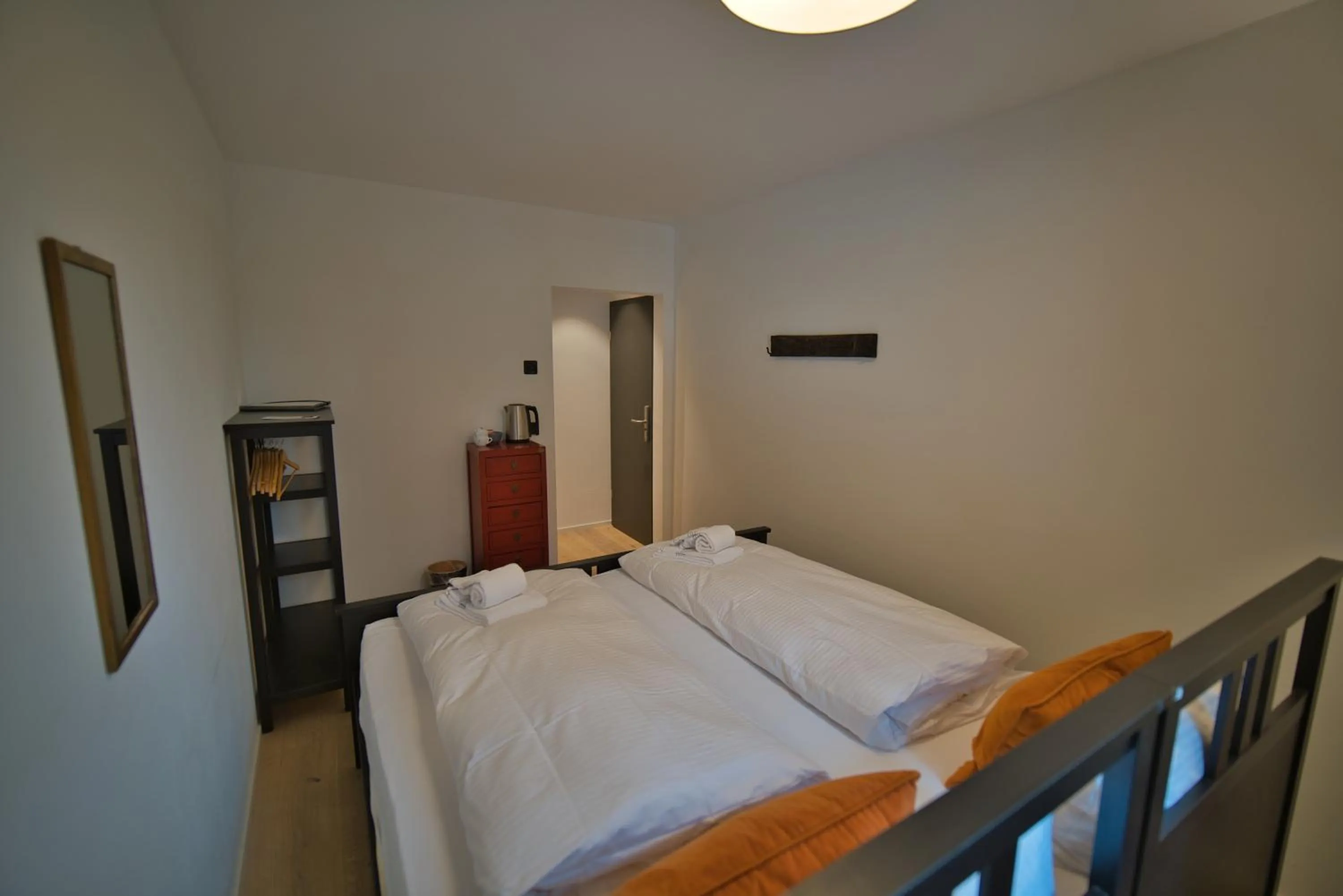 Bed in Eiger View Alpine Lodge