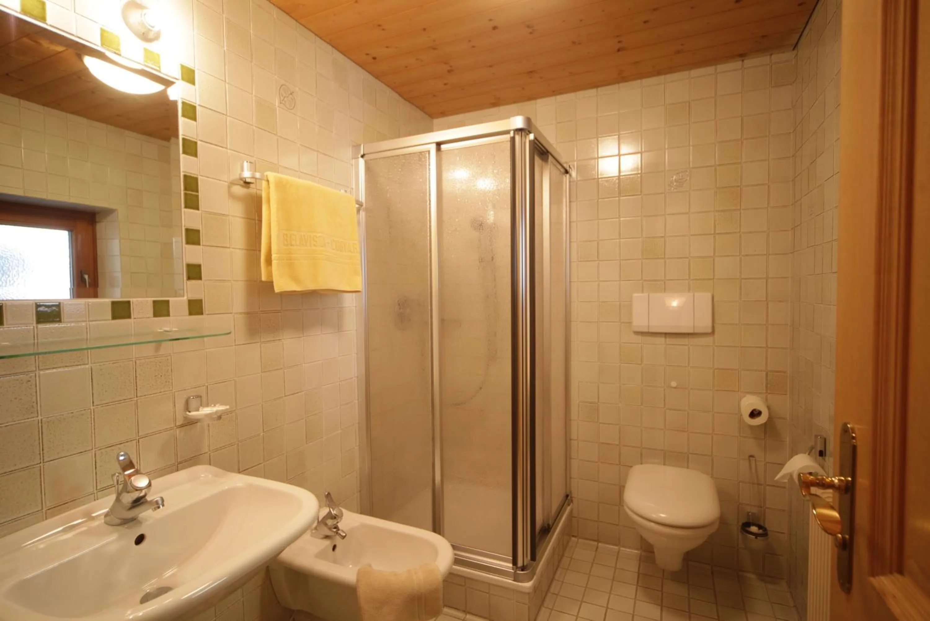 Shower in Residence Belavista