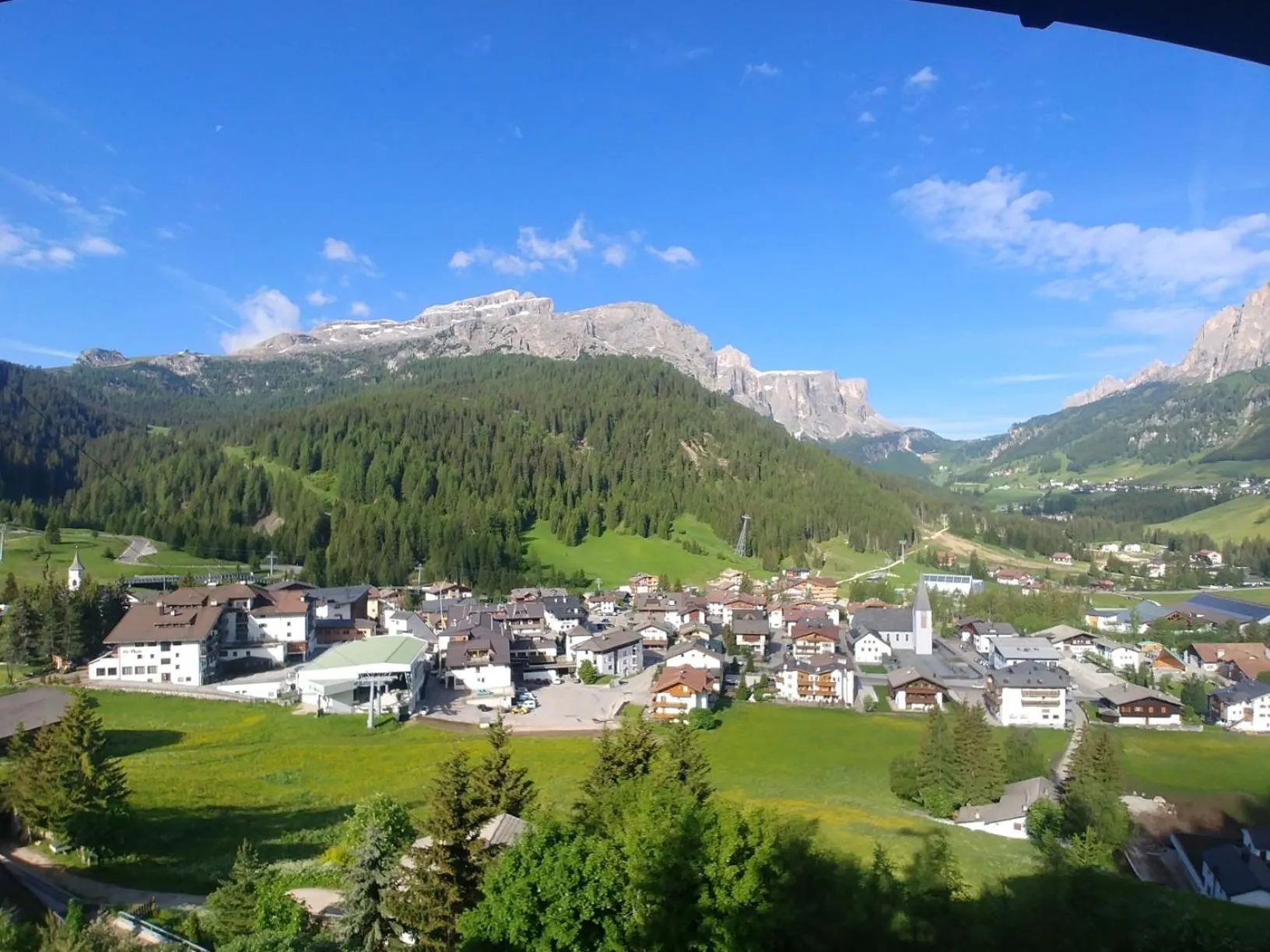 Property building in Residence Belavista