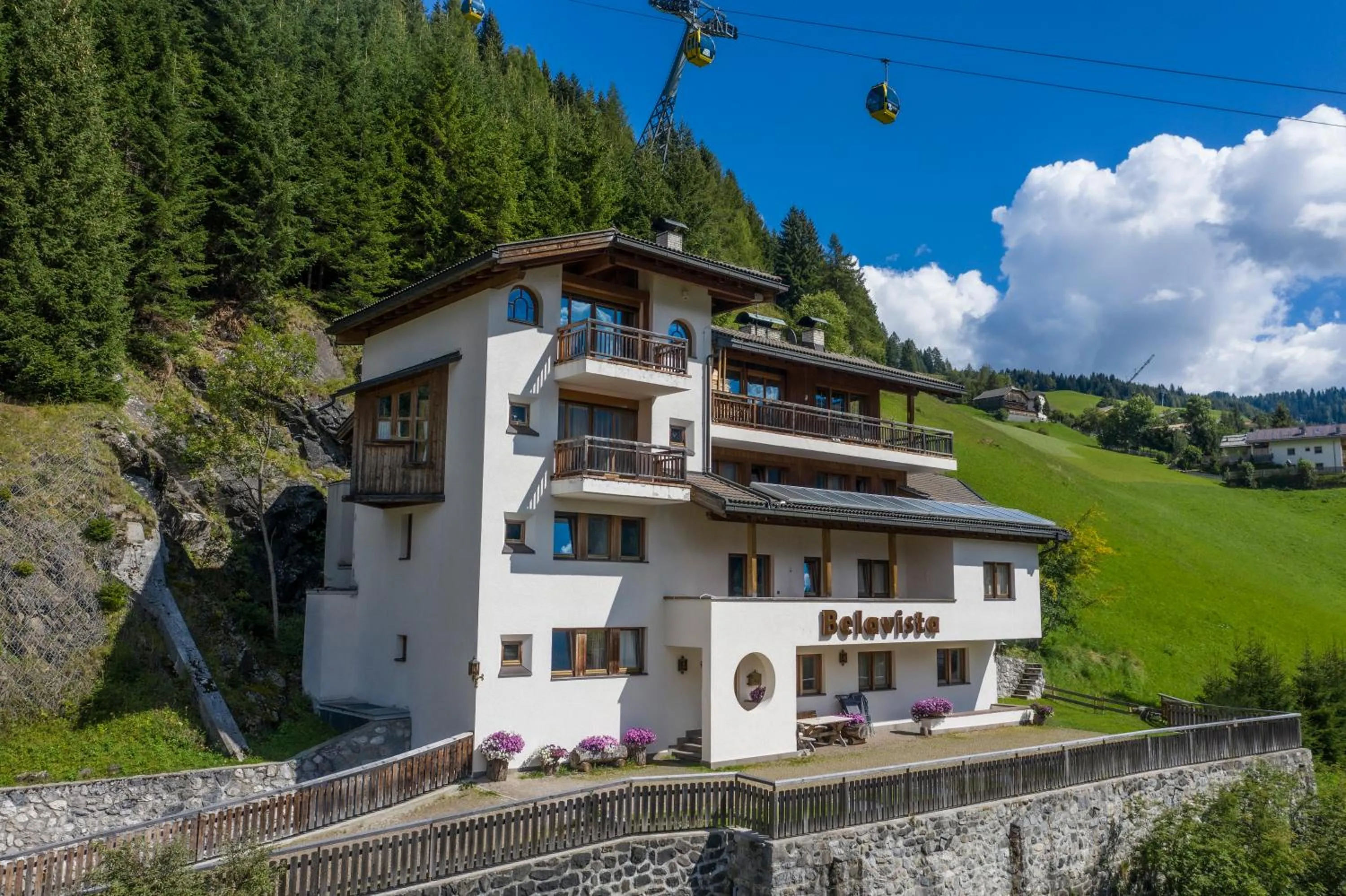 Property building in Residence Belavista