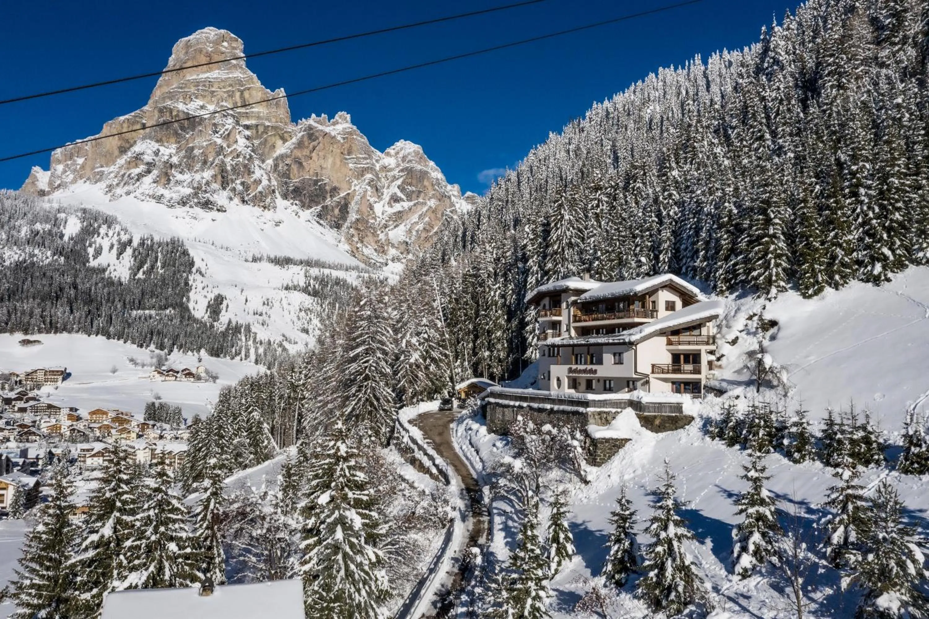 Property building in Residence Belavista