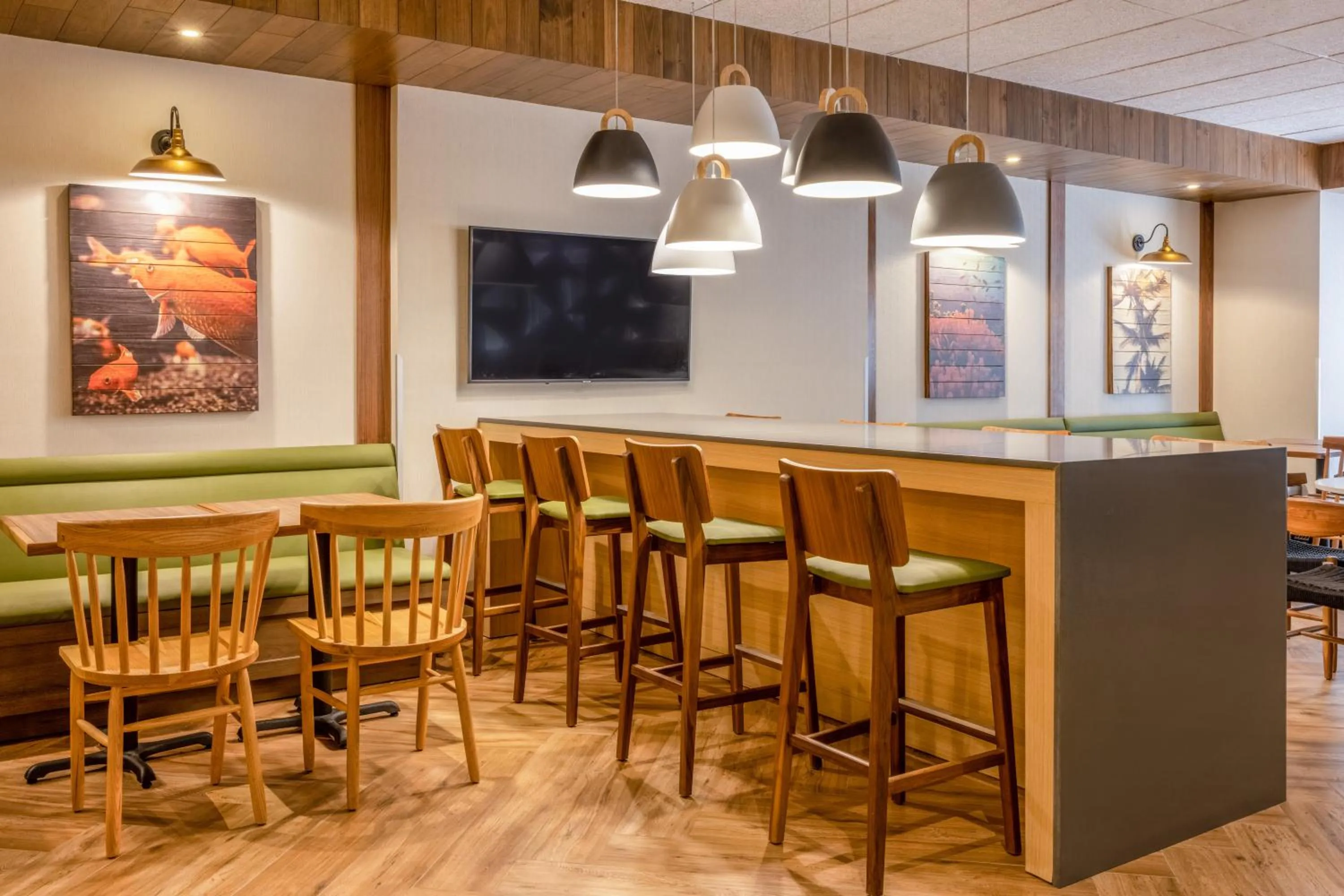 Restaurant/places to eat in Fairfield by Marriott Inn & Suites Cancun Downtown