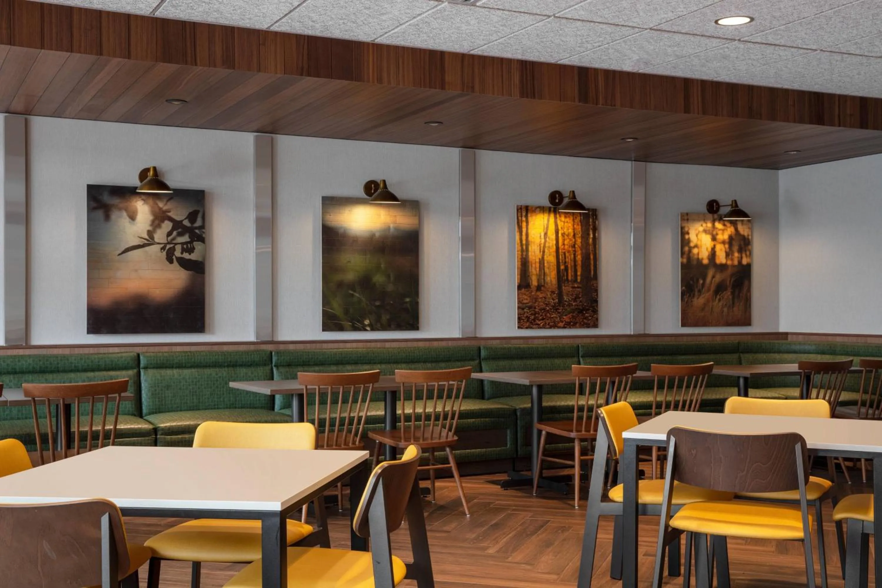 Breakfast in Fairfield by Marriott Inn & Suites Lebanon Near Expo Center