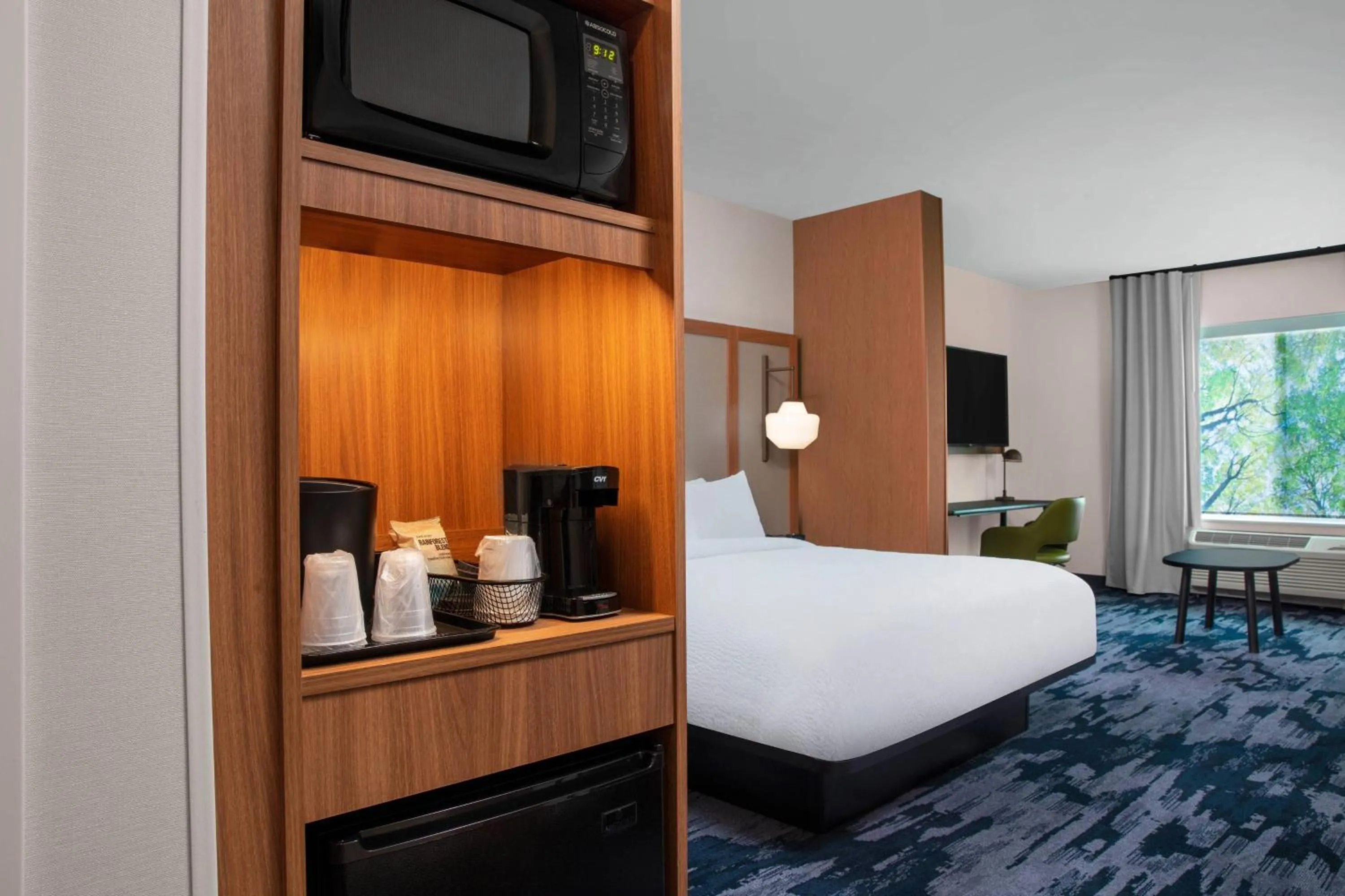 Photo of the whole room, Bed in Fairfield by Marriott Inn & Suites Lebanon Near Expo Center