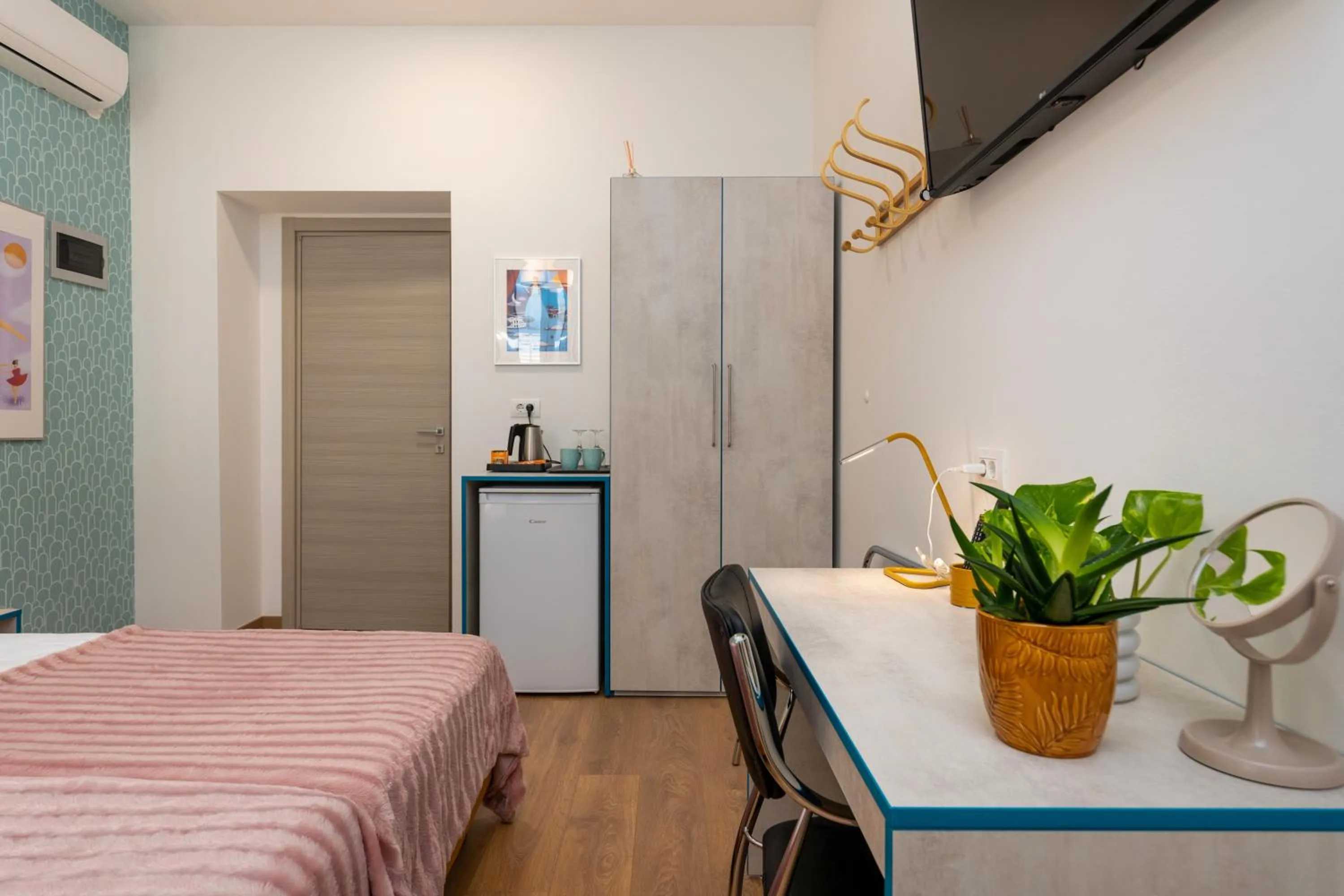 TV and multimedia, Bed in Polesana Rooms