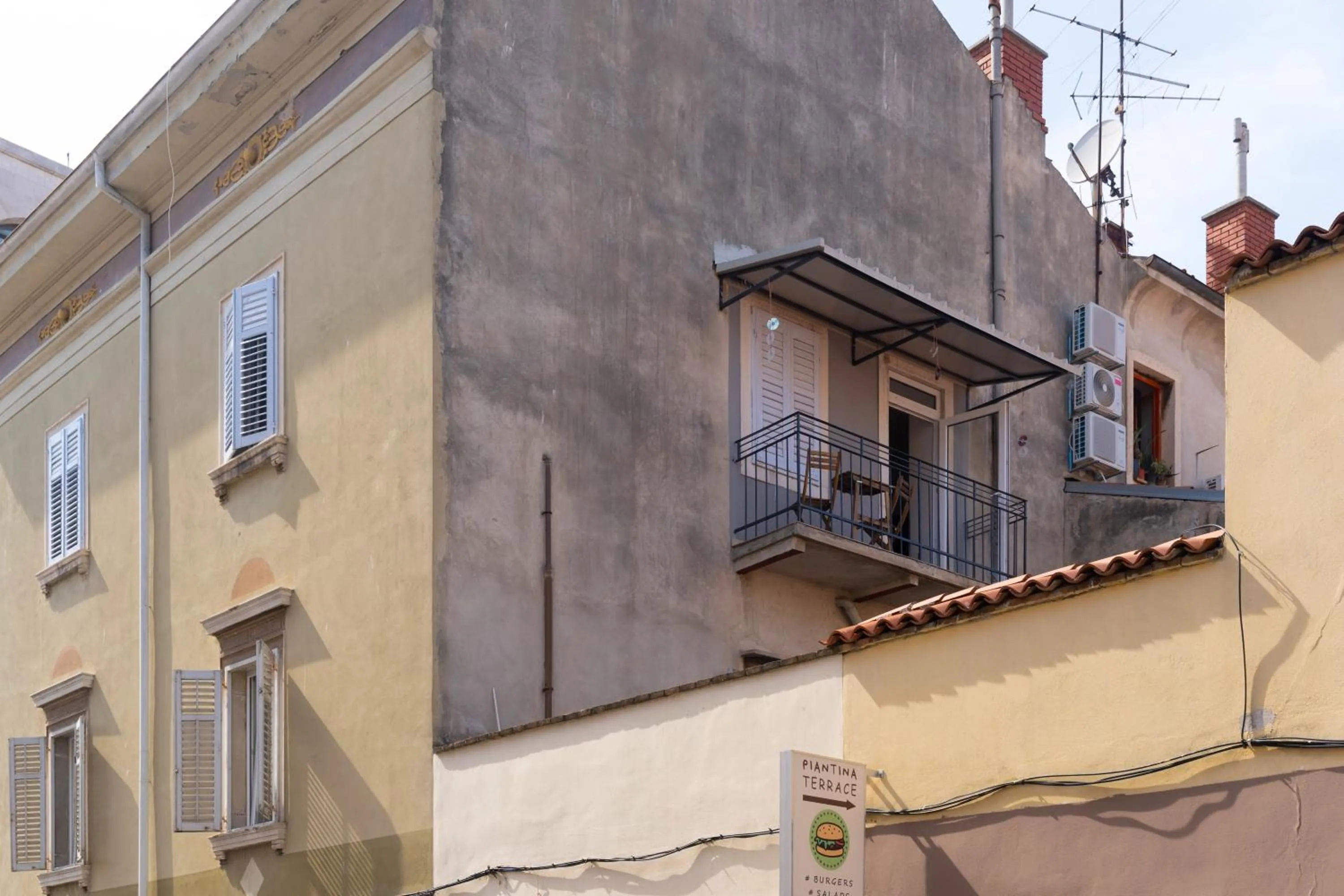 Property building in Polesana Rooms