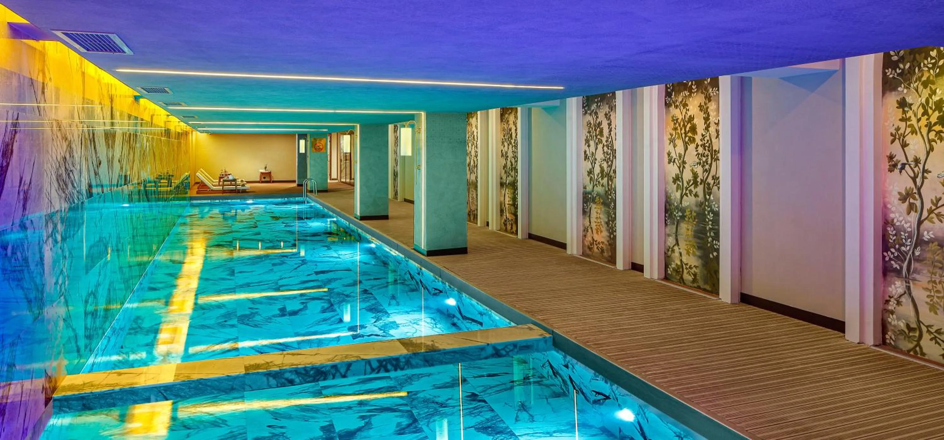 Swimming pool in Wanda Vista Istanbul