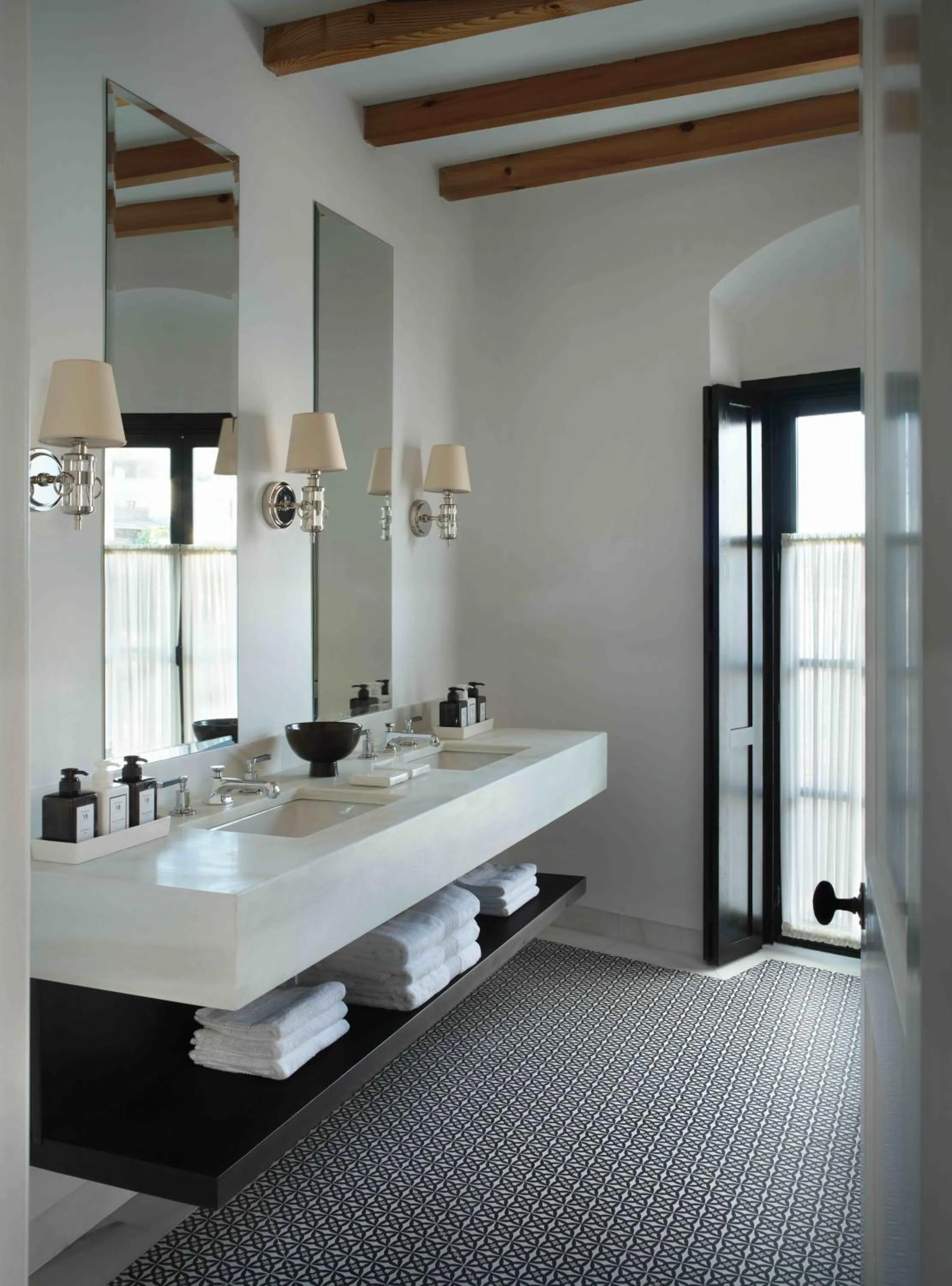 Bathroom in Plaza 18