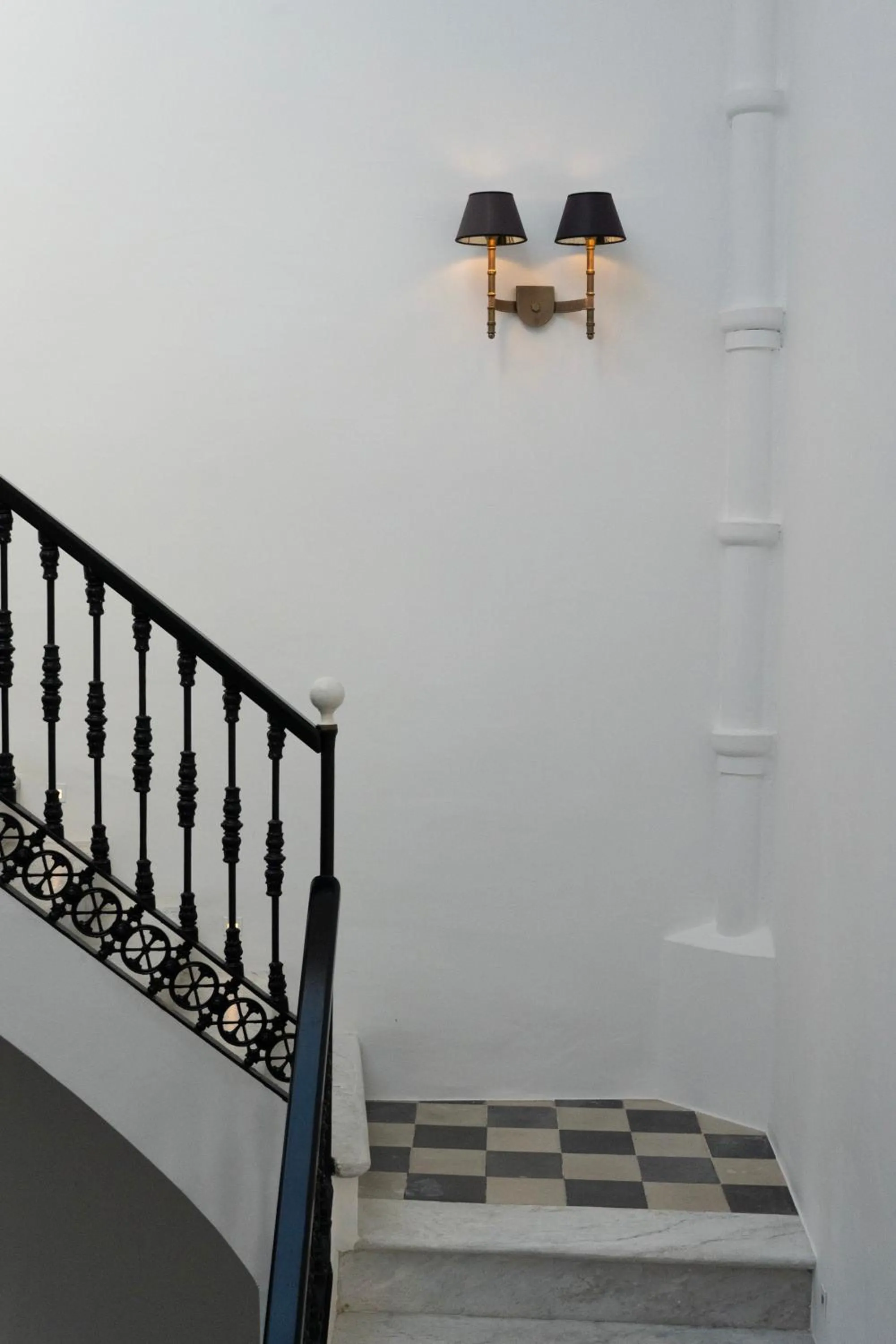 Property building, Bed in Plaza 18