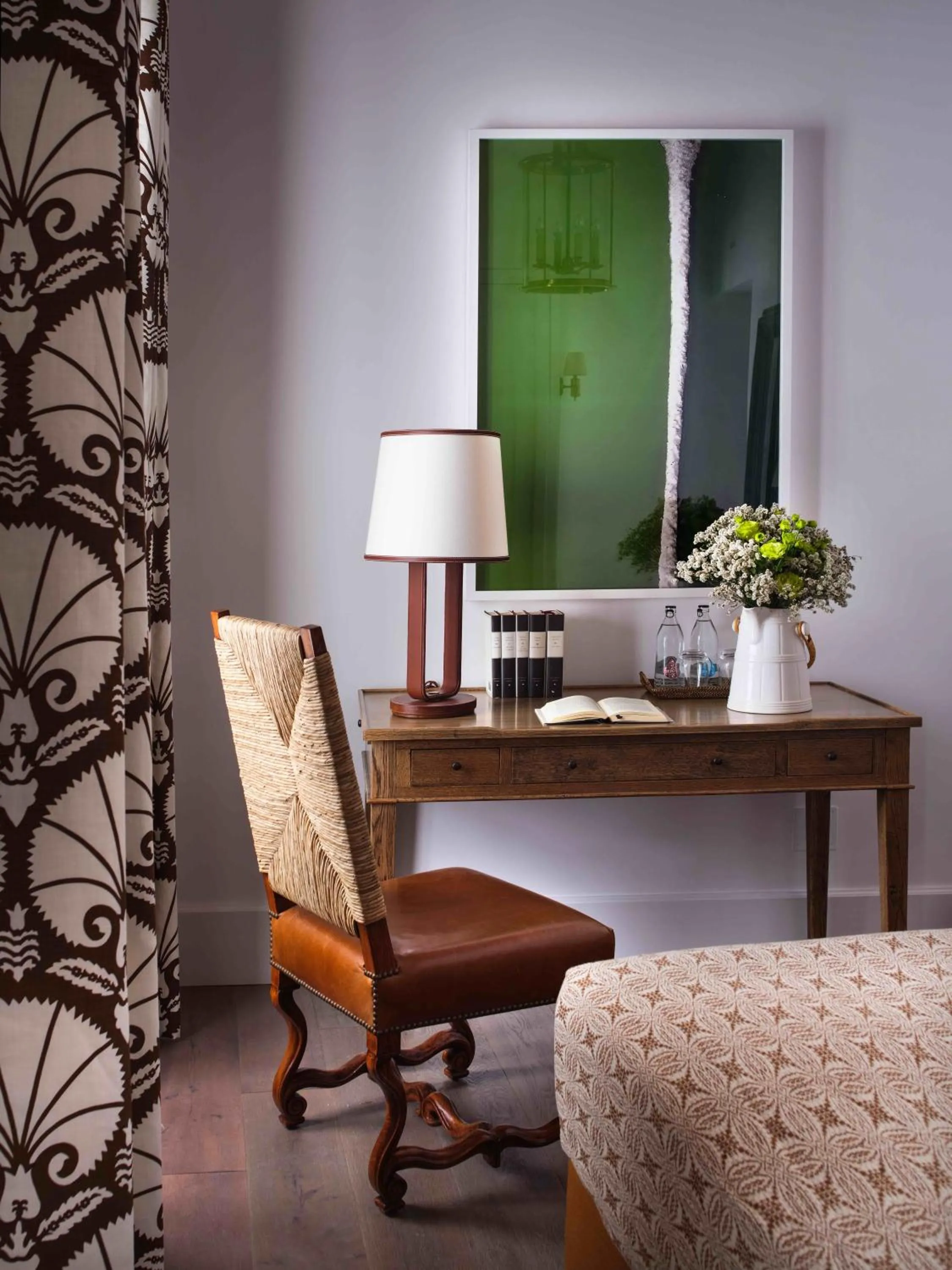 Seating Area in Plaza 18