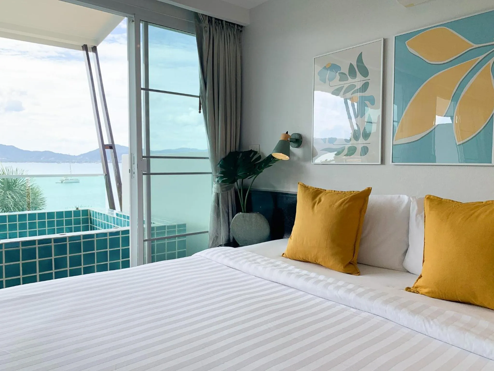 Bed in Davina Beach Homes