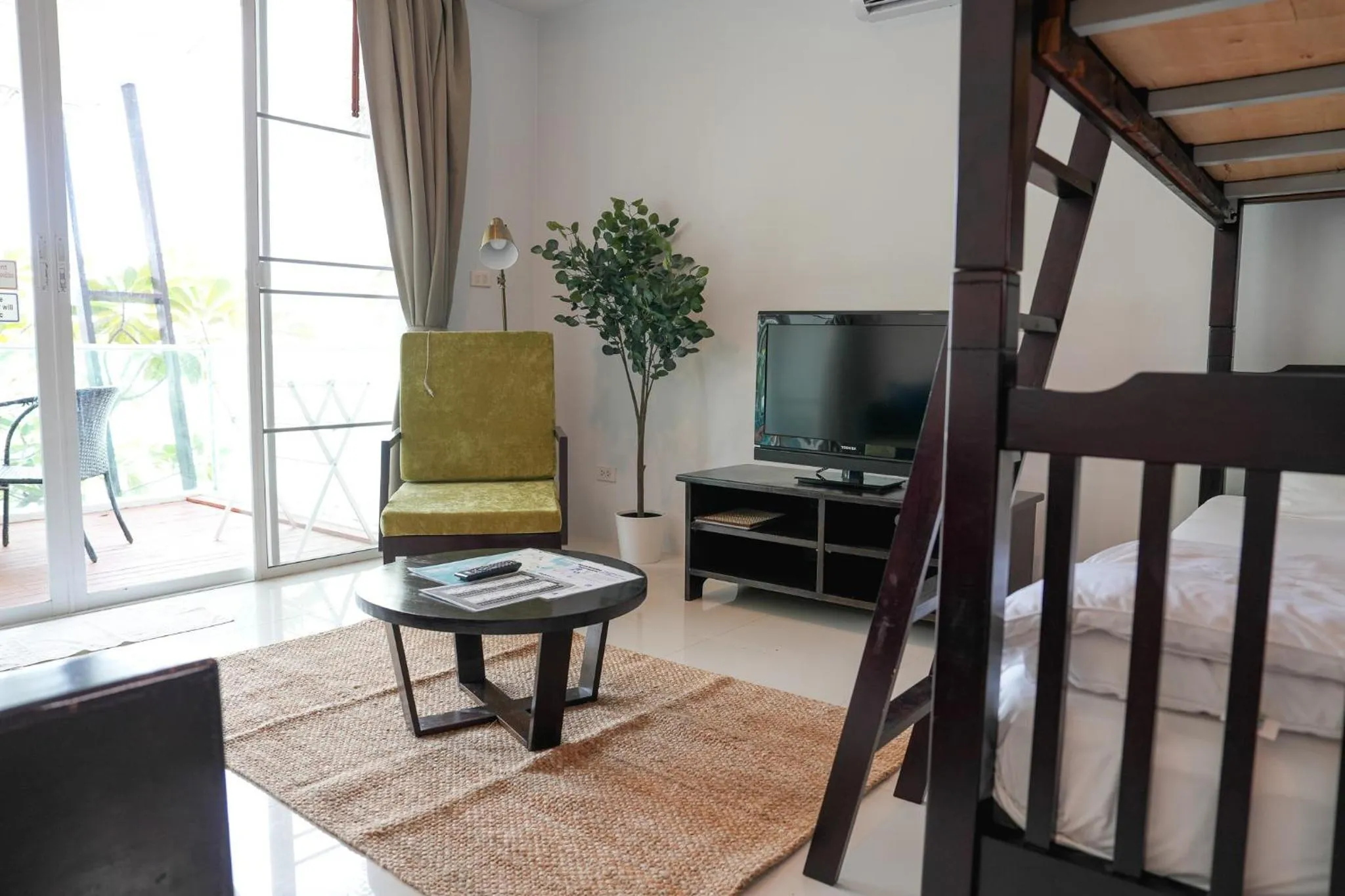 TV and multimedia, Bed in Davina Beach Homes