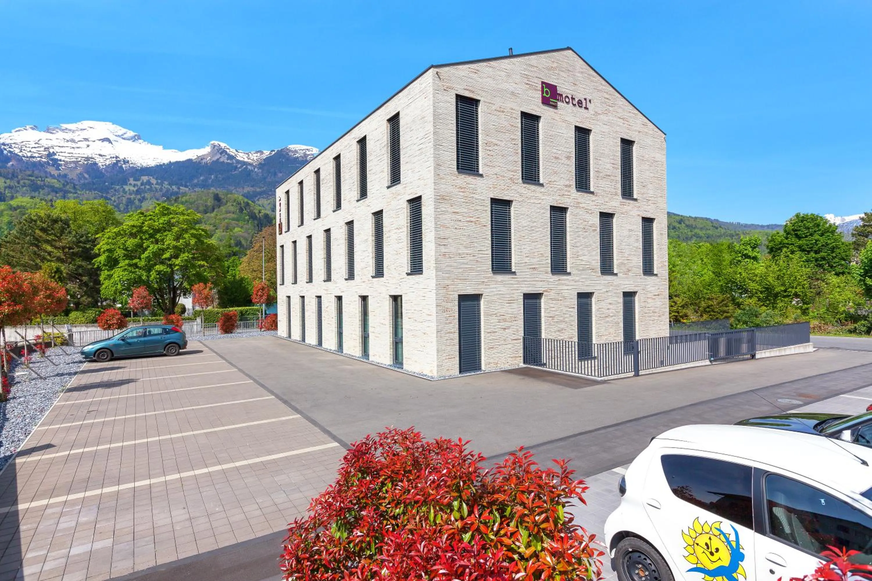 Area and facilities in b-smart motel Sevelen