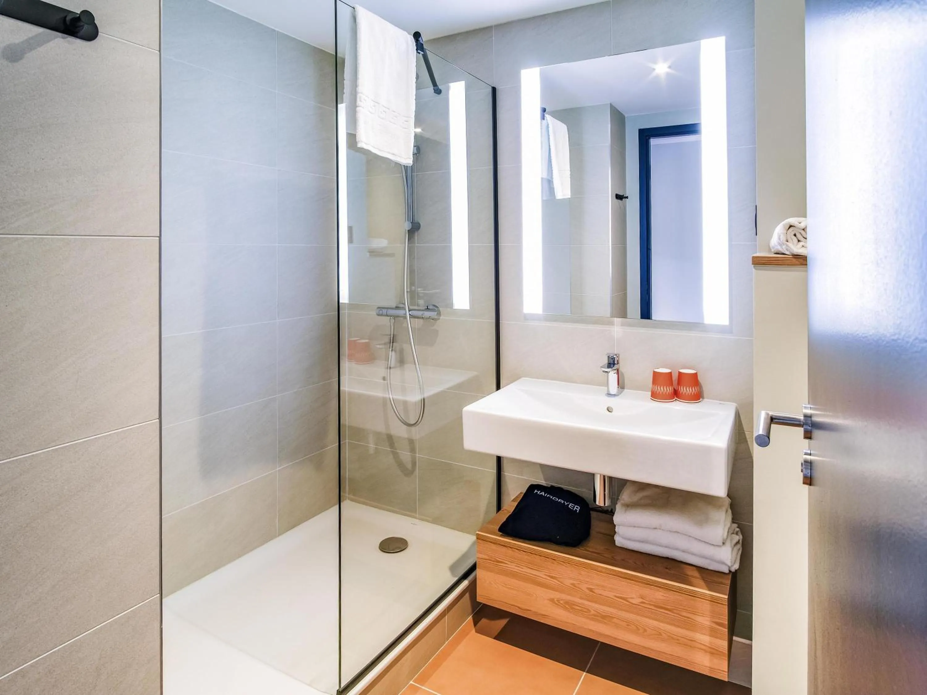 Bedroom in ibis Styles Albertville