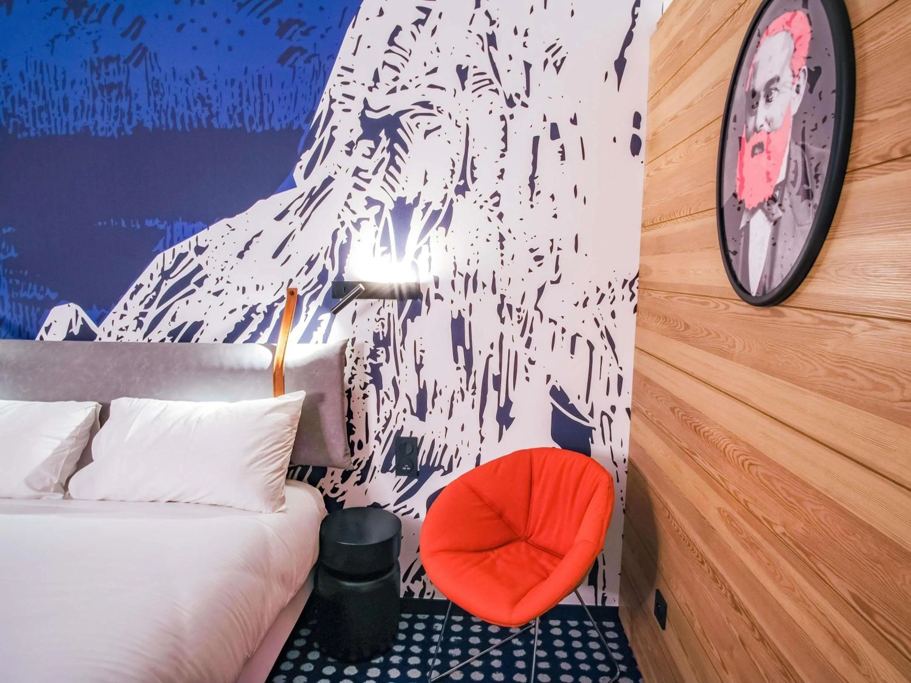 Property building, Bed in ibis Styles Albertville