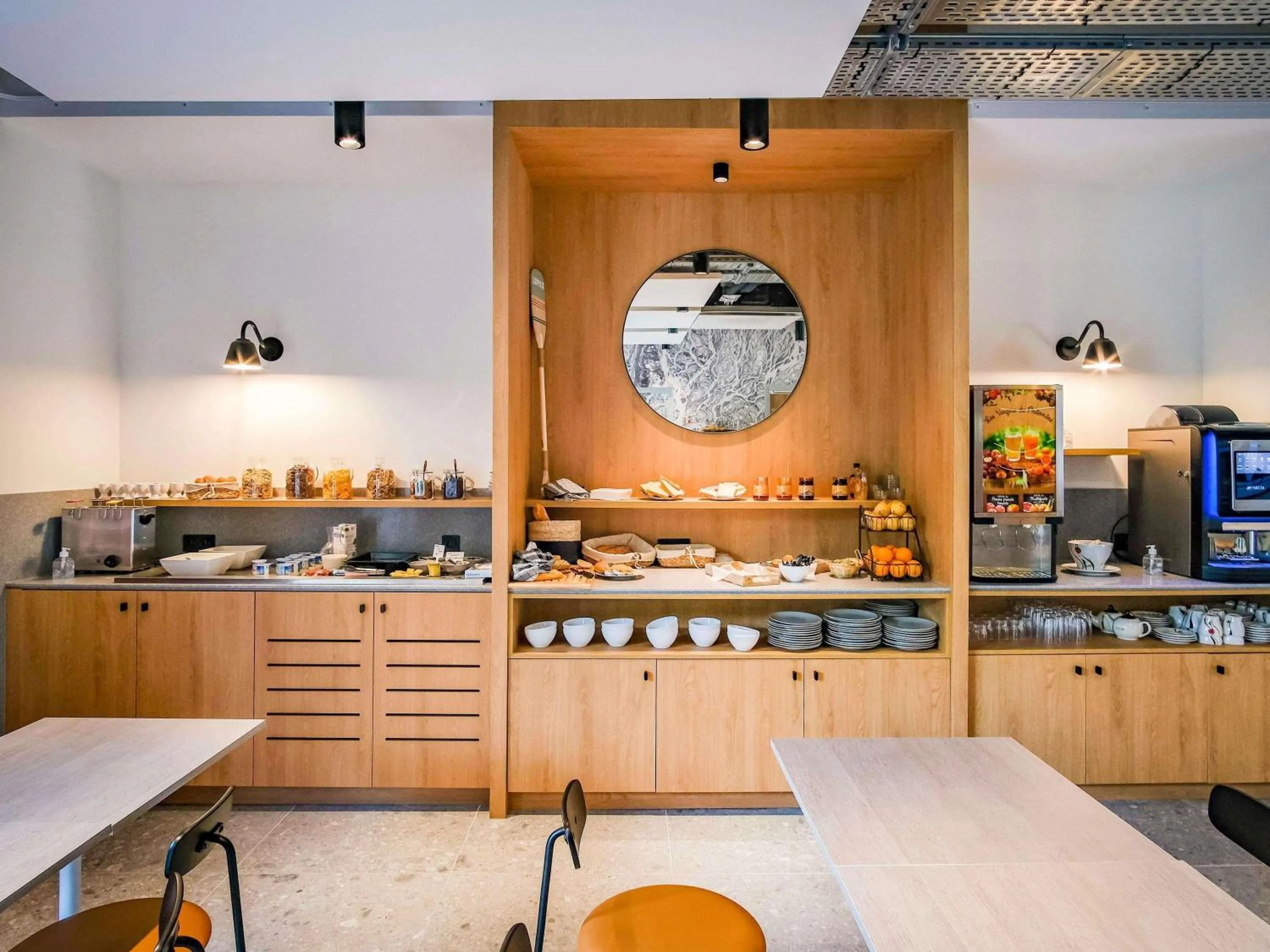 Breakfast in ibis Styles Albertville