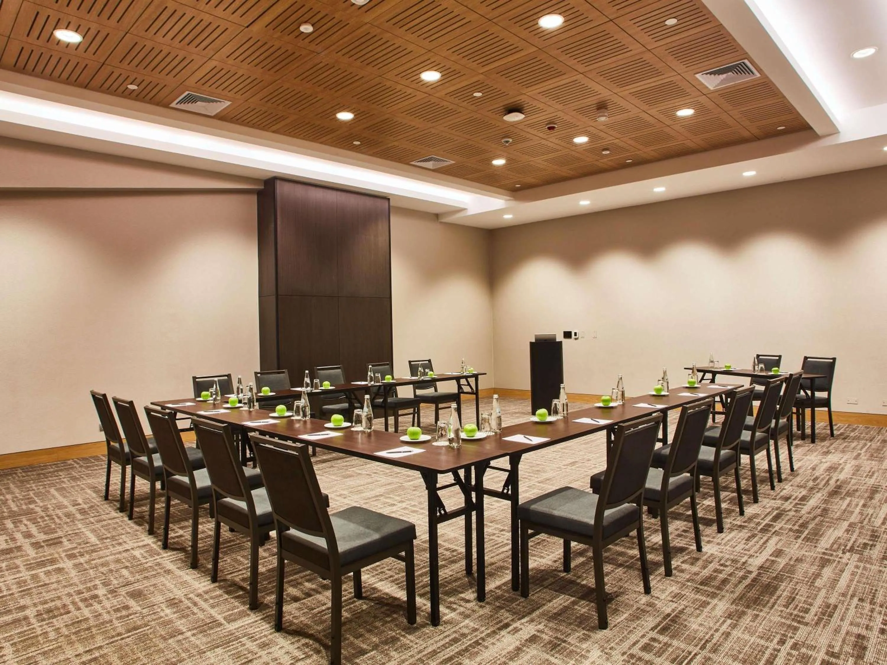 Meeting/conference room in Pullman Lima Miraflores