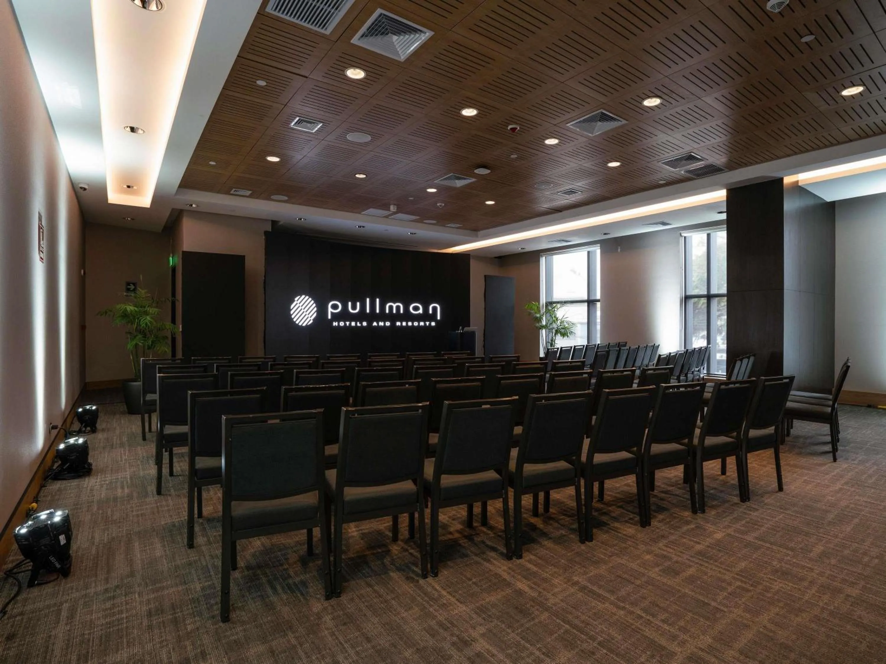Meeting/conference room in Pullman Lima Miraflores